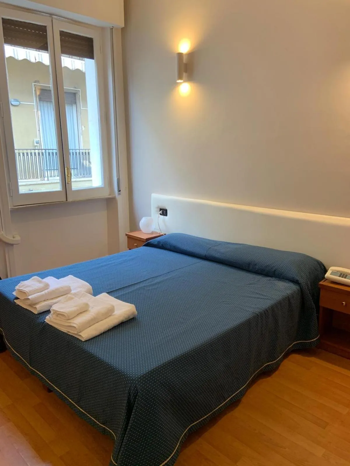 Bedroom, Bed in Hotel Lungomare