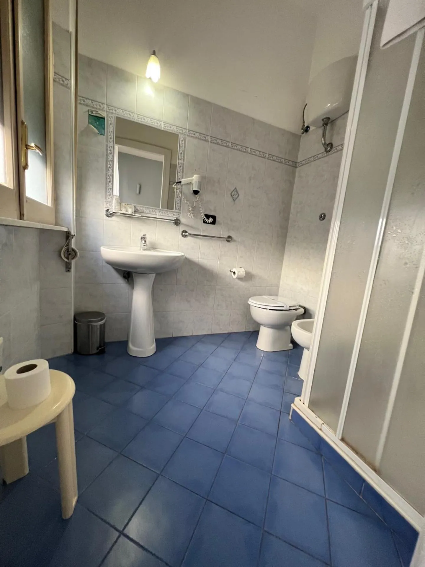 Bathroom in Hotel Lungomare