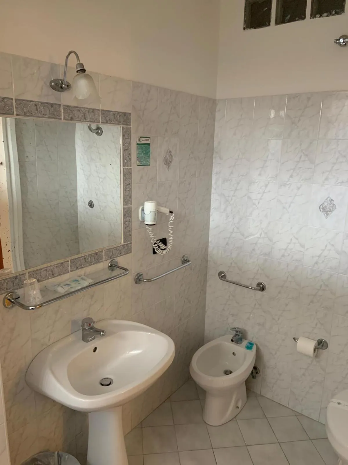Bathroom in Hotel Lungomare