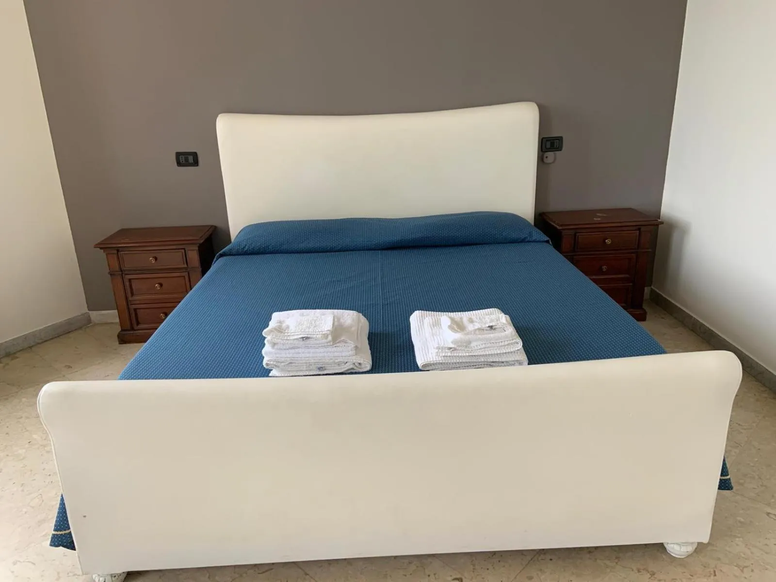 Bedroom, Bed in Hotel Lungomare