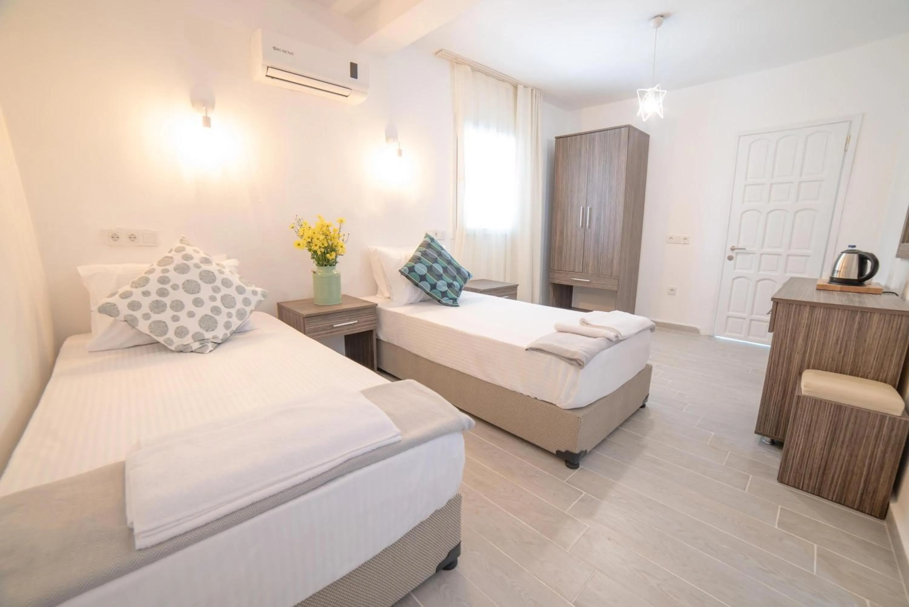 Photo of the whole room in Madda Hotel