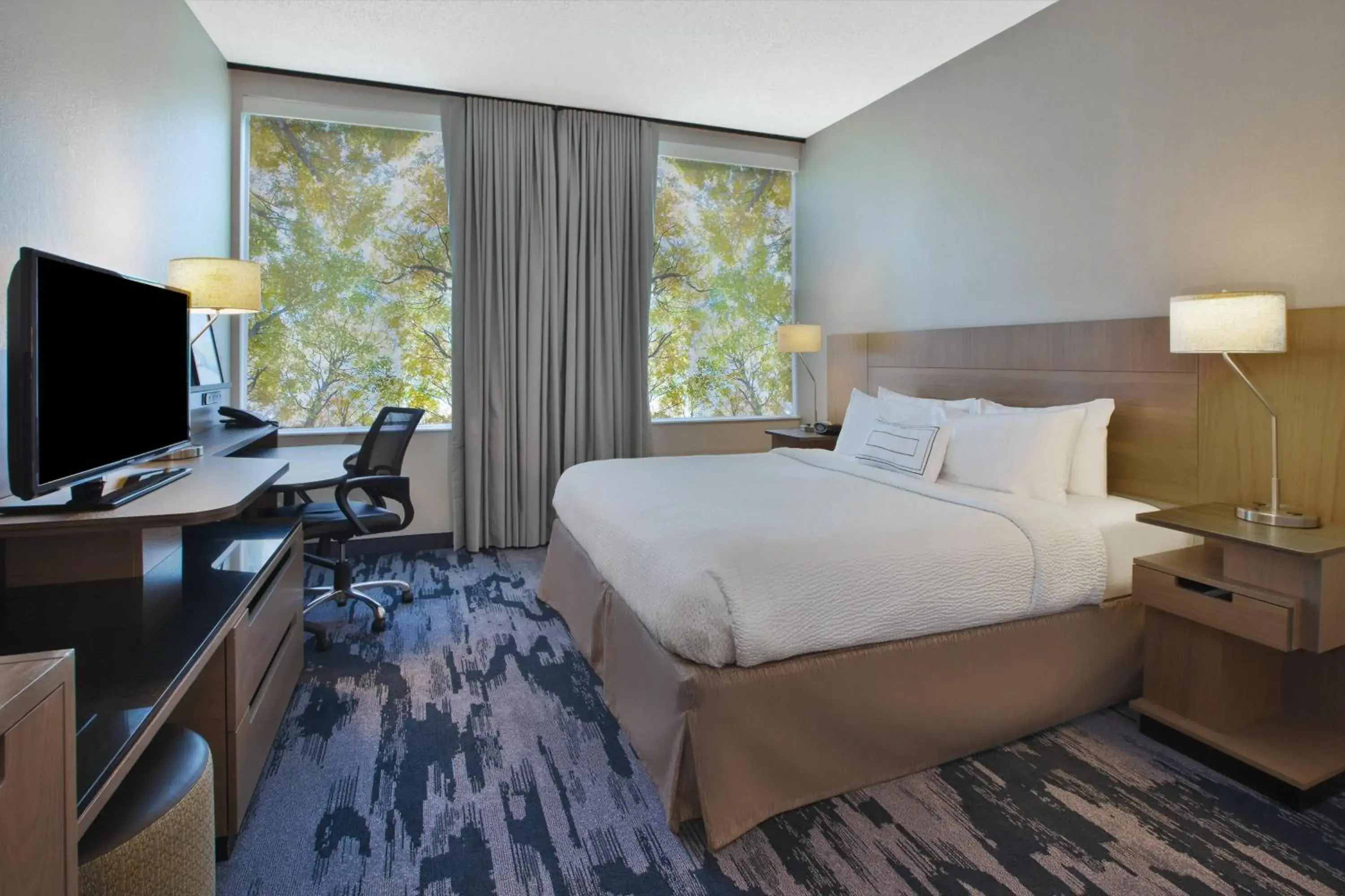 King Room - Hearing Accessible in Fairfield Inn & Suites by Marriott Milwaukee Downtown King Room - Hearing Accessible in Fairfield Inn & Suites by Marriott Milwaukee Downtown