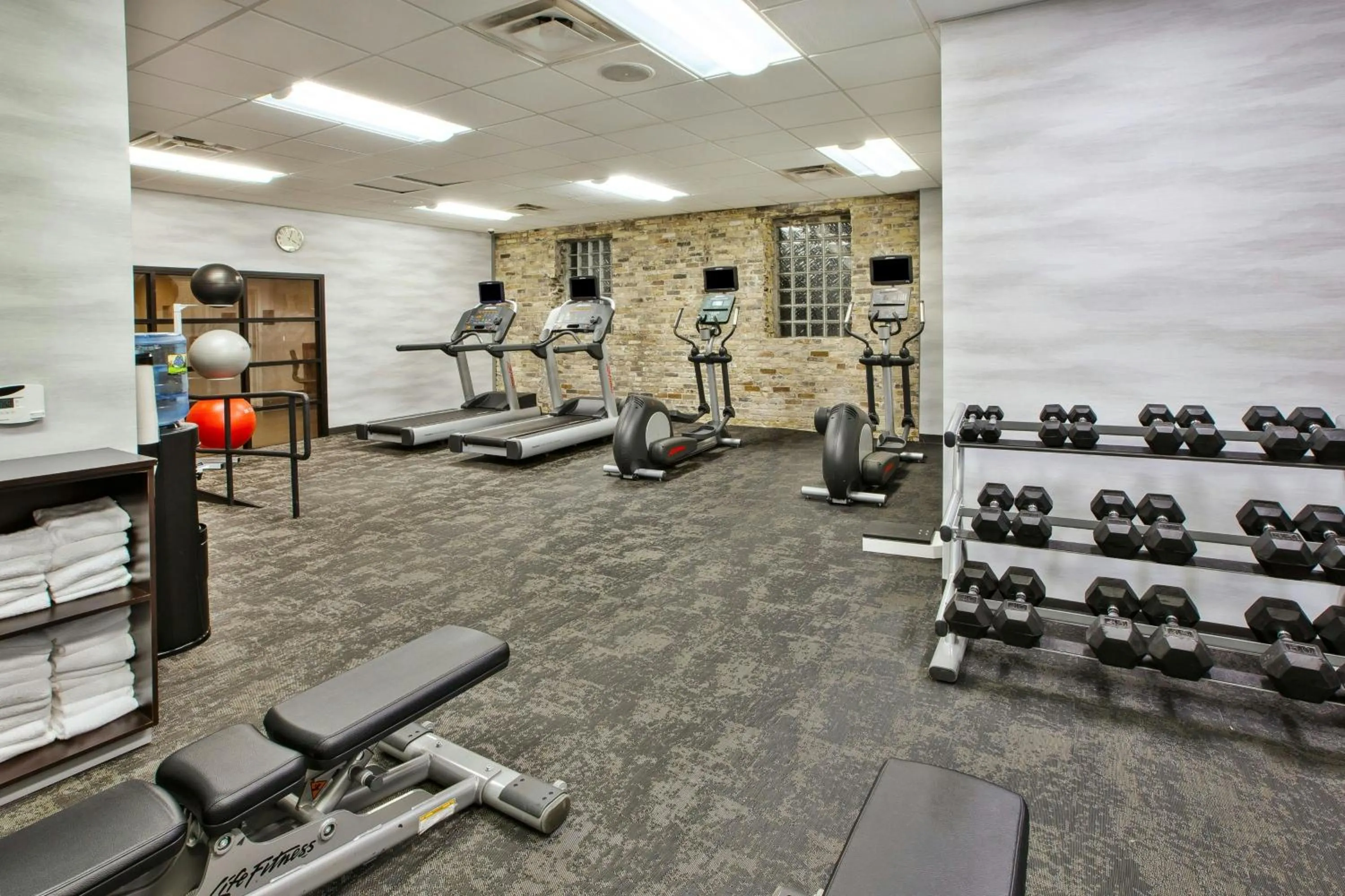 Fitness centre/facilities in Fairfield Inn & Suites by Marriott Milwaukee Downtown