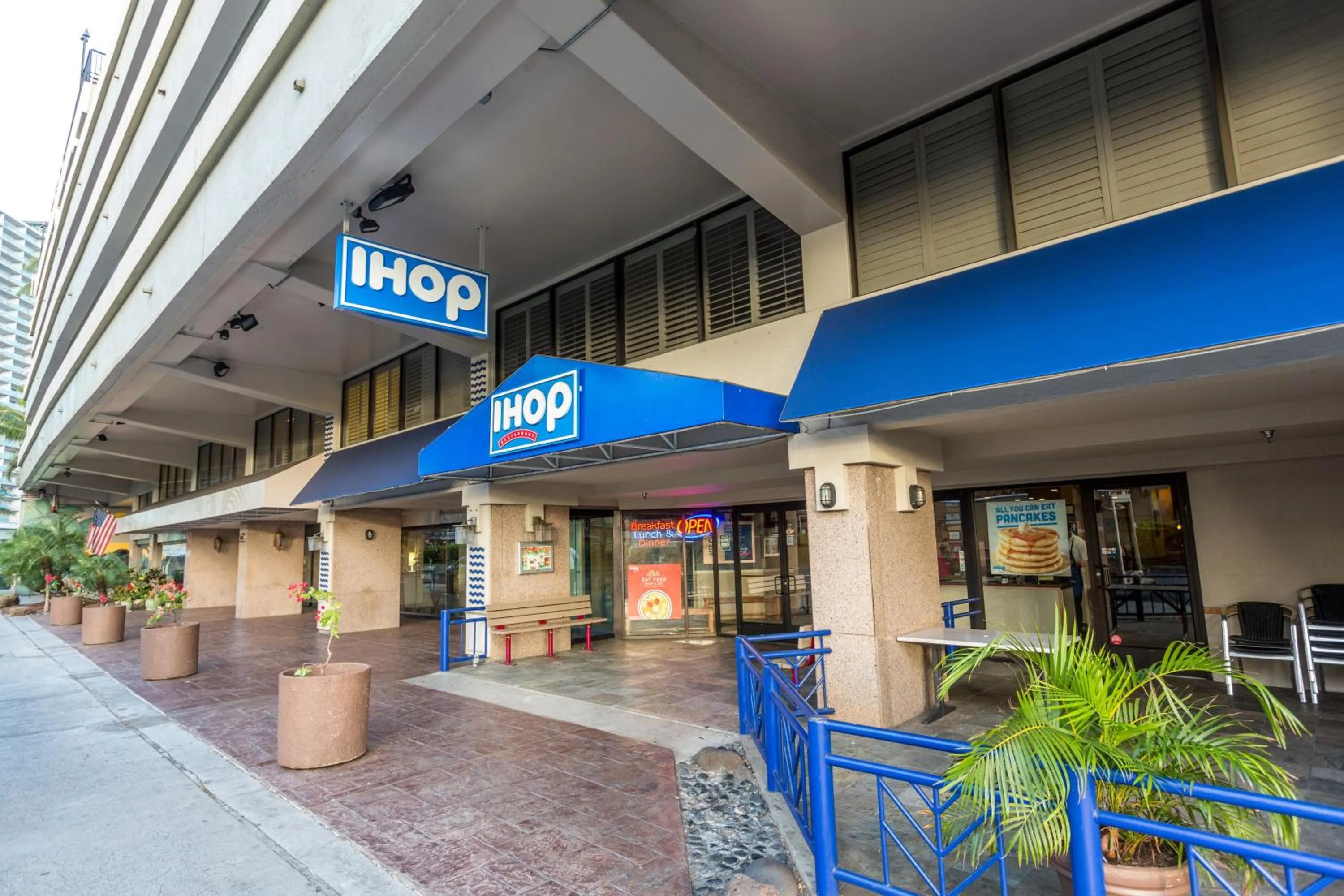 Restaurant/places to eat in Aqua Palms Waikiki