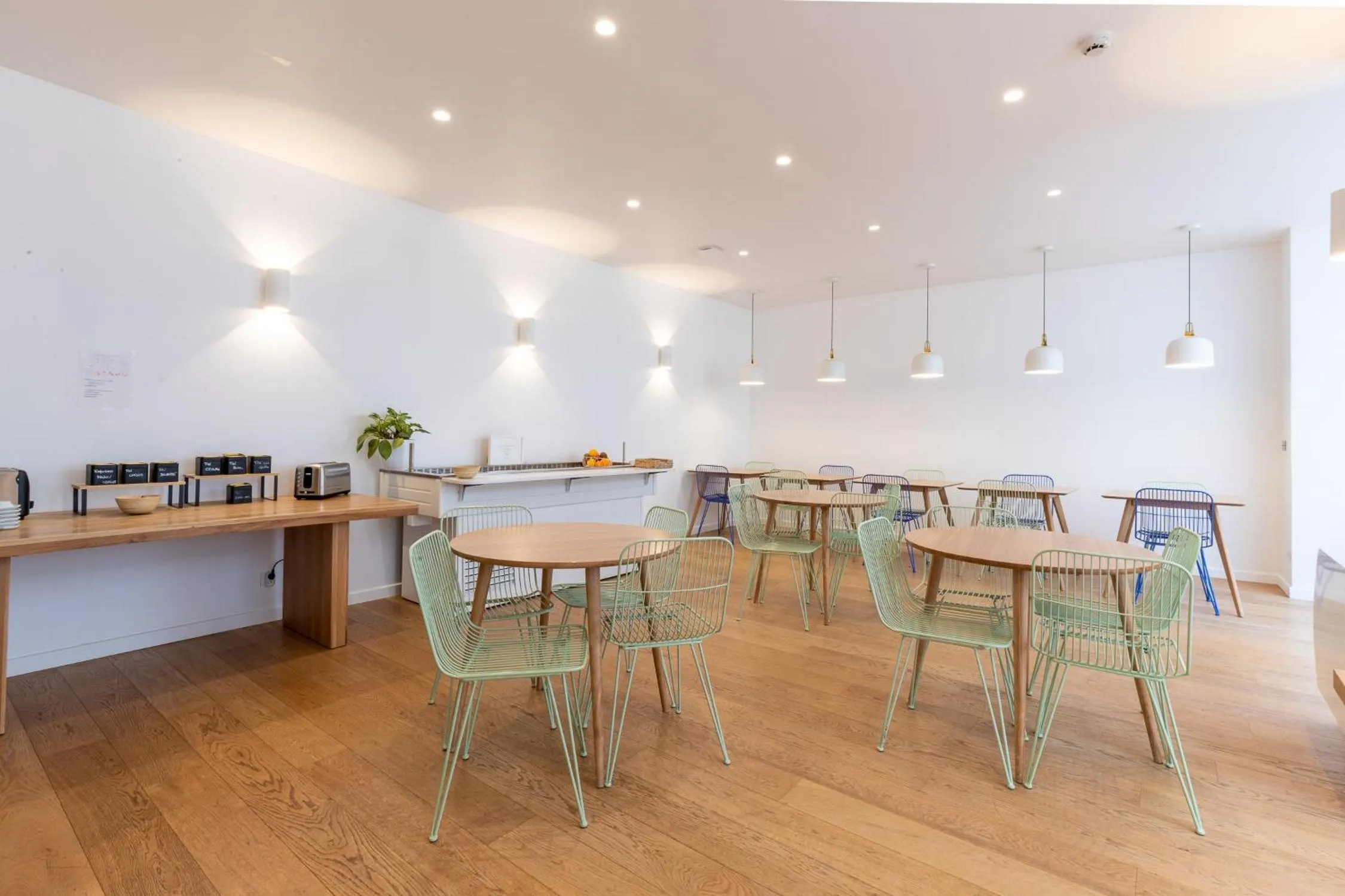 Property building in Hôtel Porte Mars - Reims Gare Centre Arena