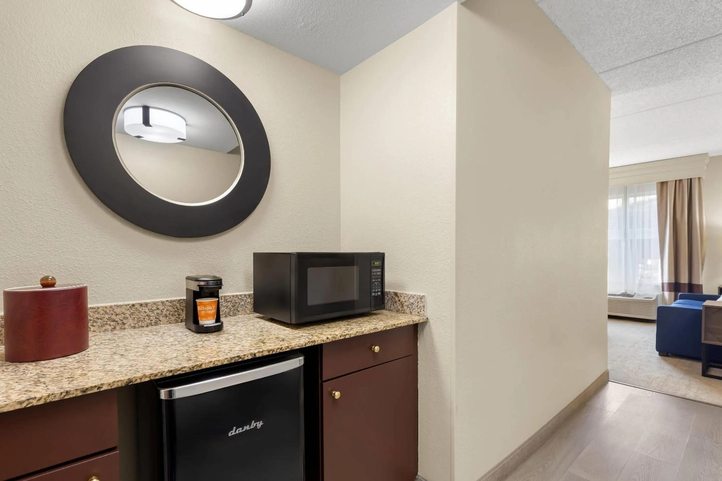 Bedroom in Comfort Suites Near Universal Orlando Resort