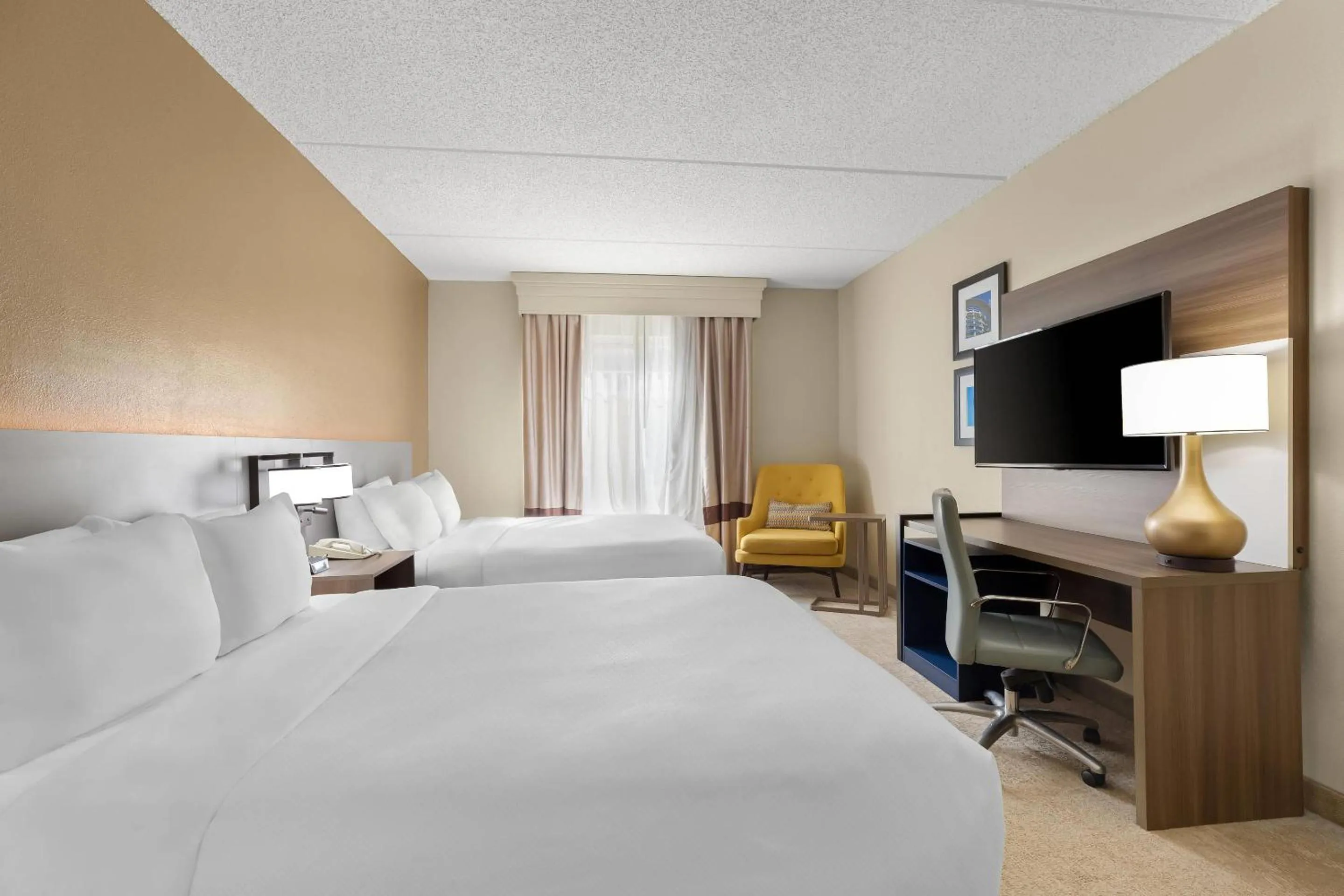 Bedroom, Bed in Comfort Suites Near Universal Orlando Resort