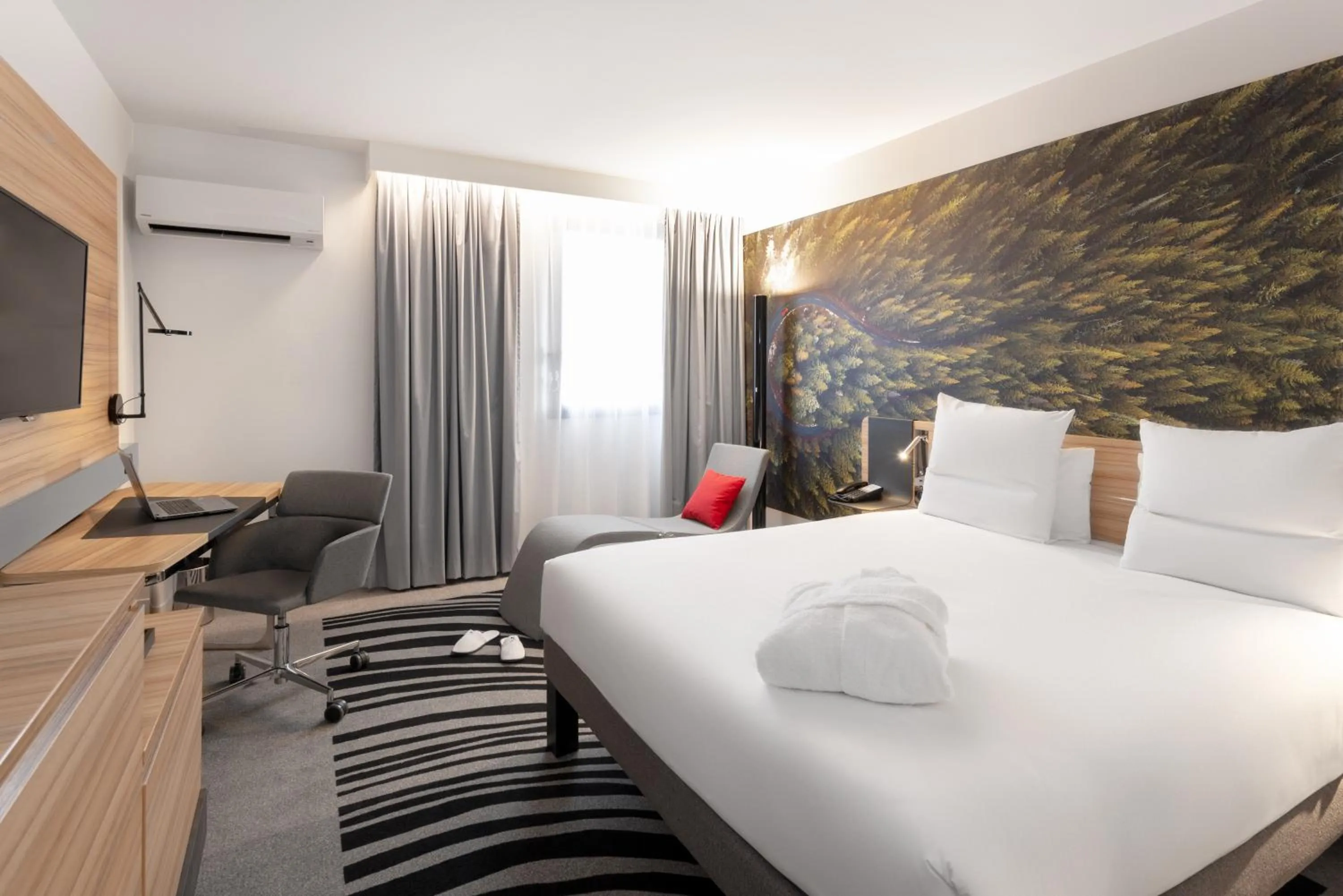 Bed in Novotel Blois Centre Val De Loire