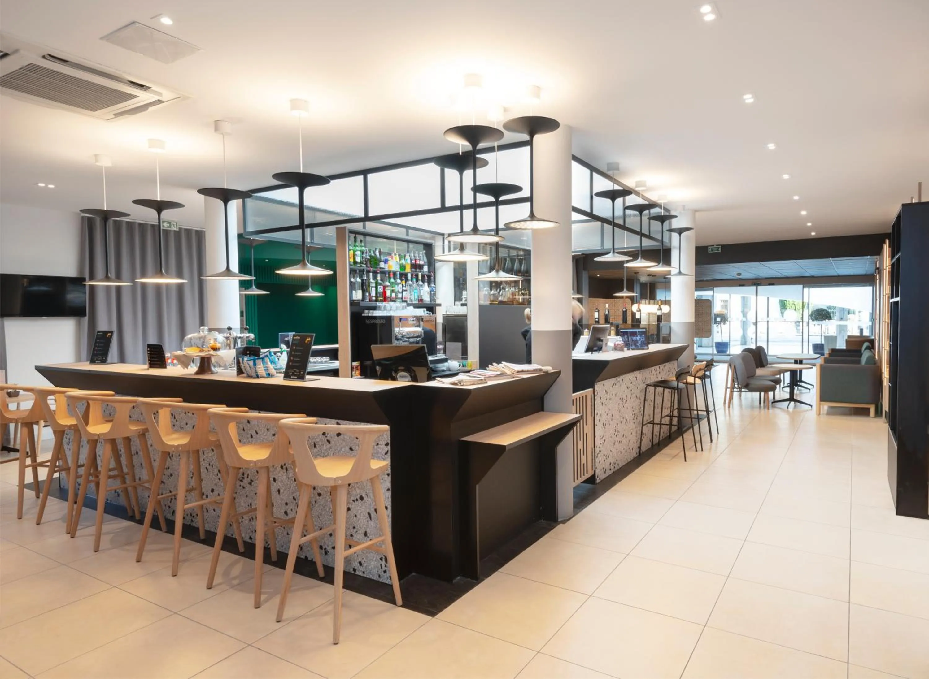 Lobby or reception in Novotel Blois Centre Val De Loire