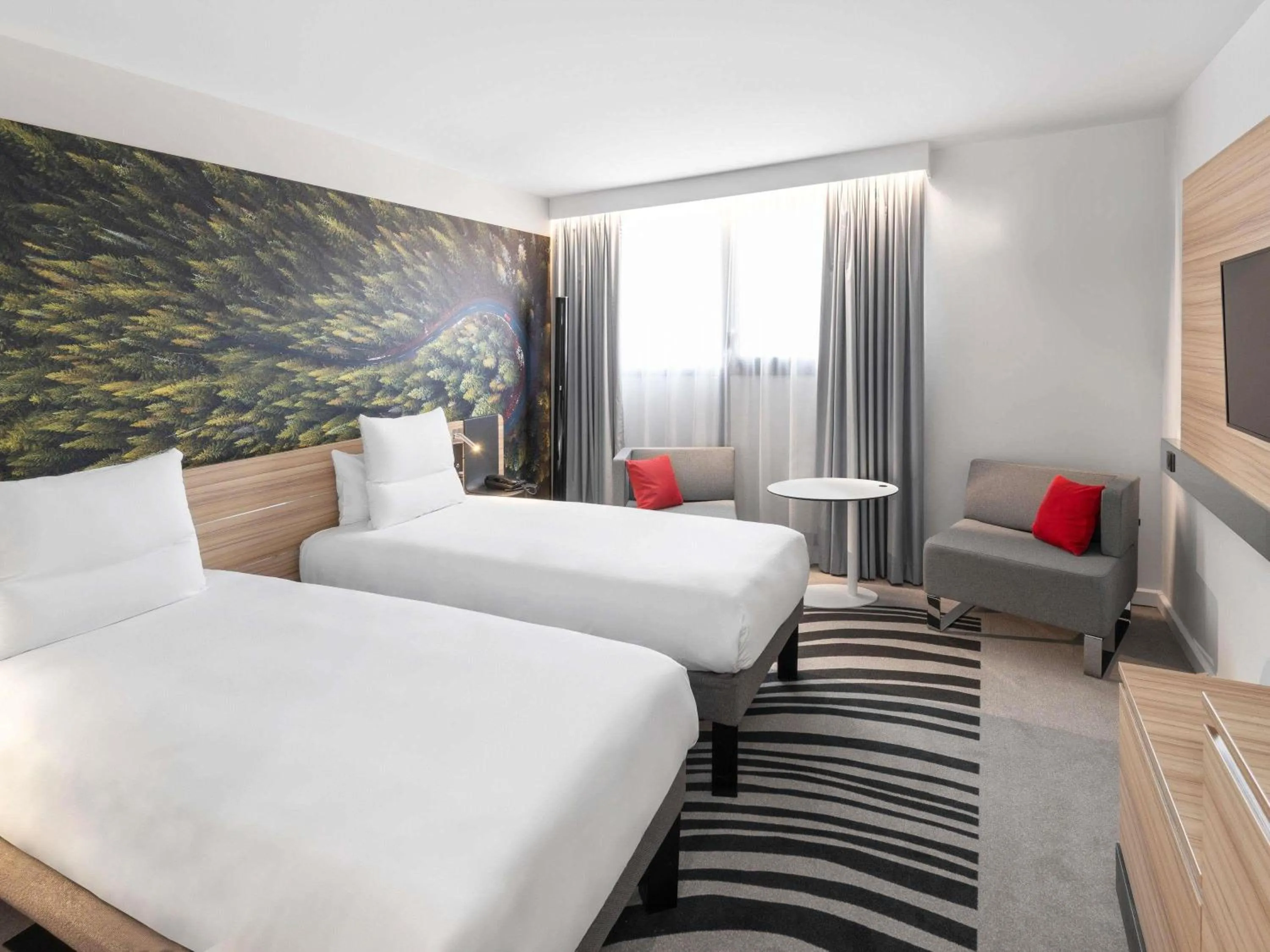 Bedroom, Bed in Novotel Blois Centre Val De Loire