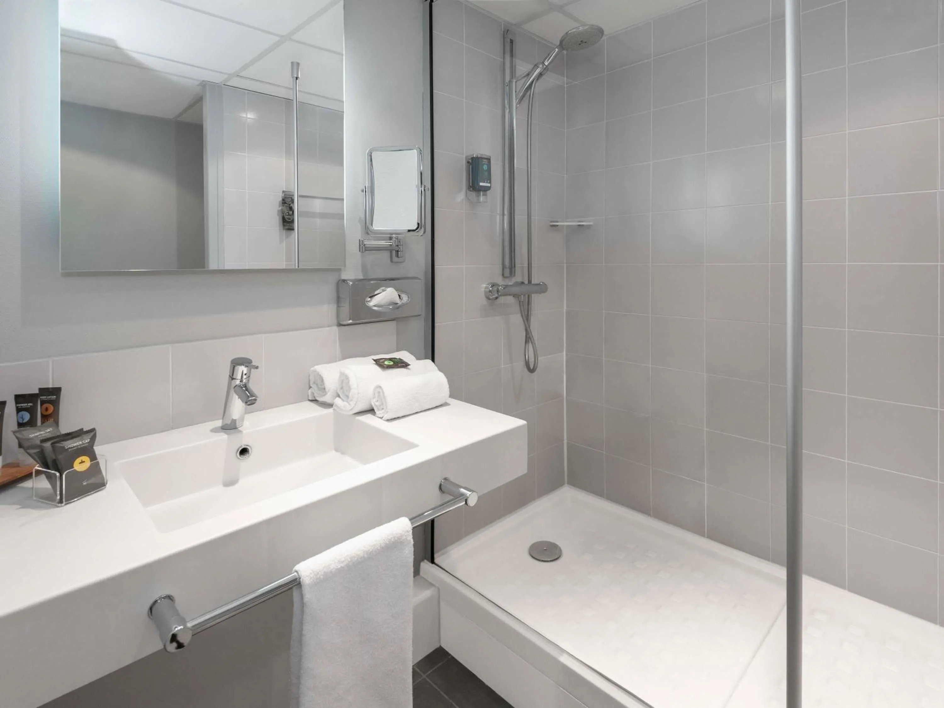 Bedroom in Novotel Blois Centre Val De Loire