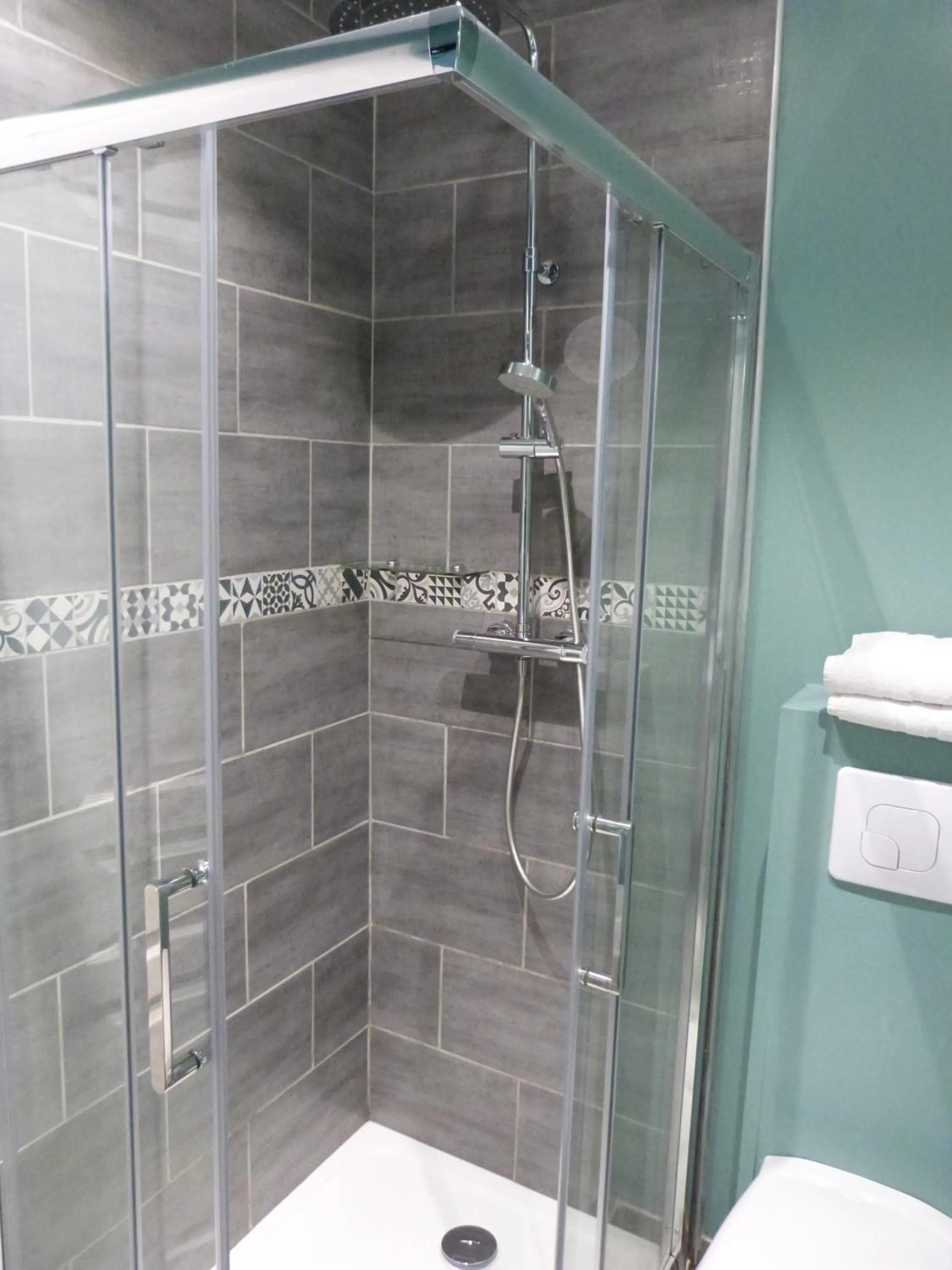 Bathroom in Hotel Les Embruns