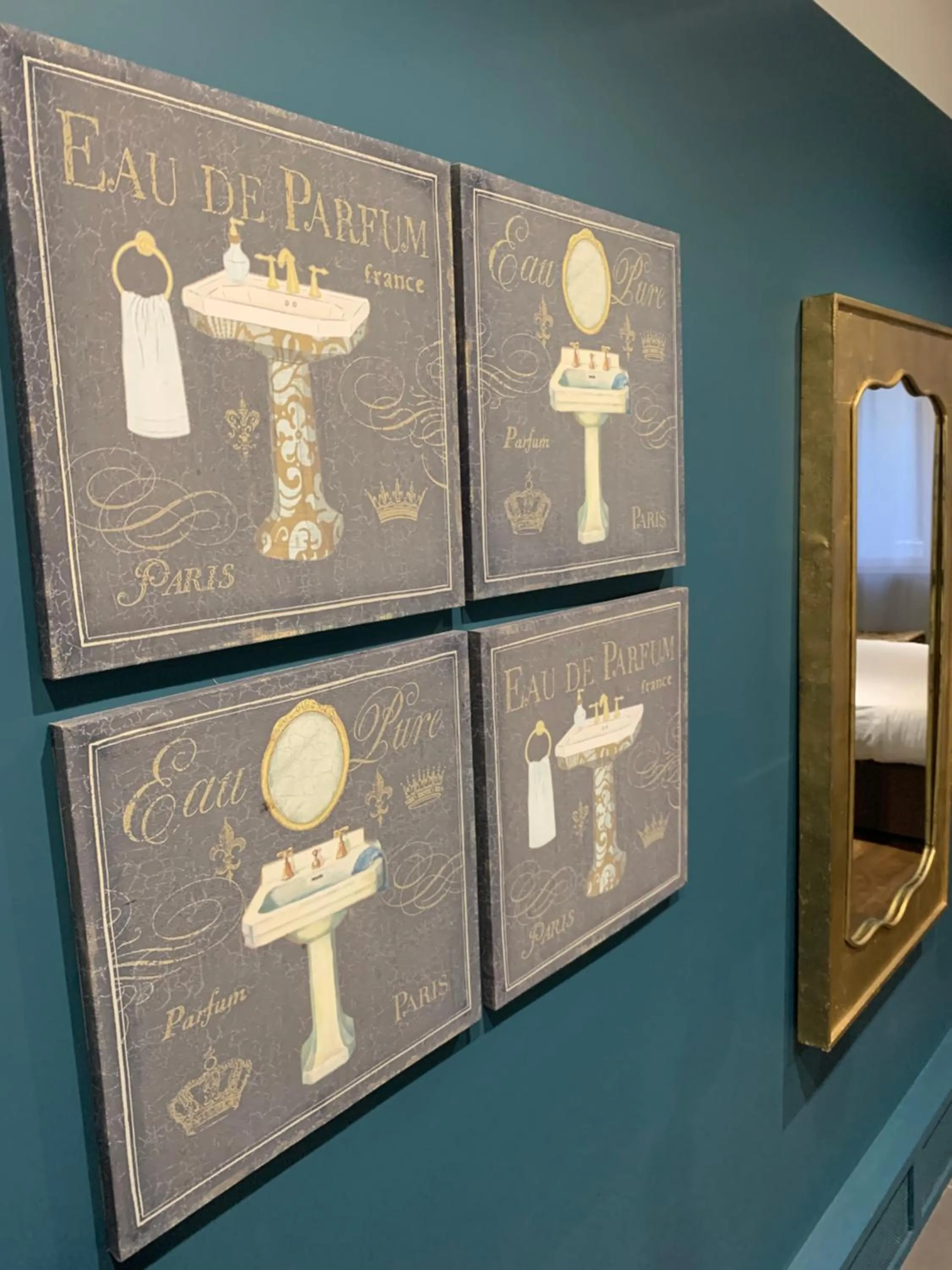 Bathroom in Hotel Les Embruns