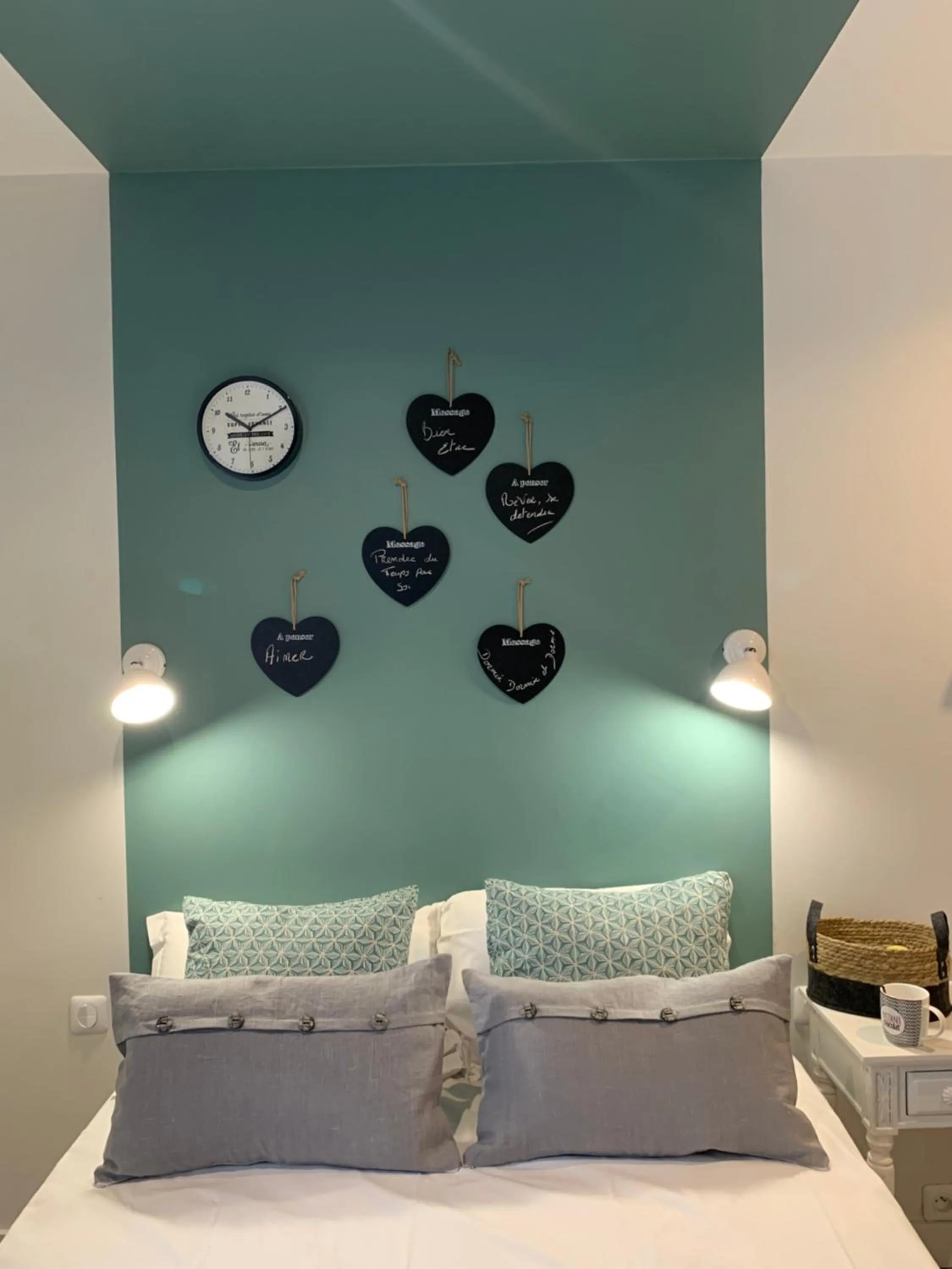 Bedroom, Bed in Hotel Les Embruns