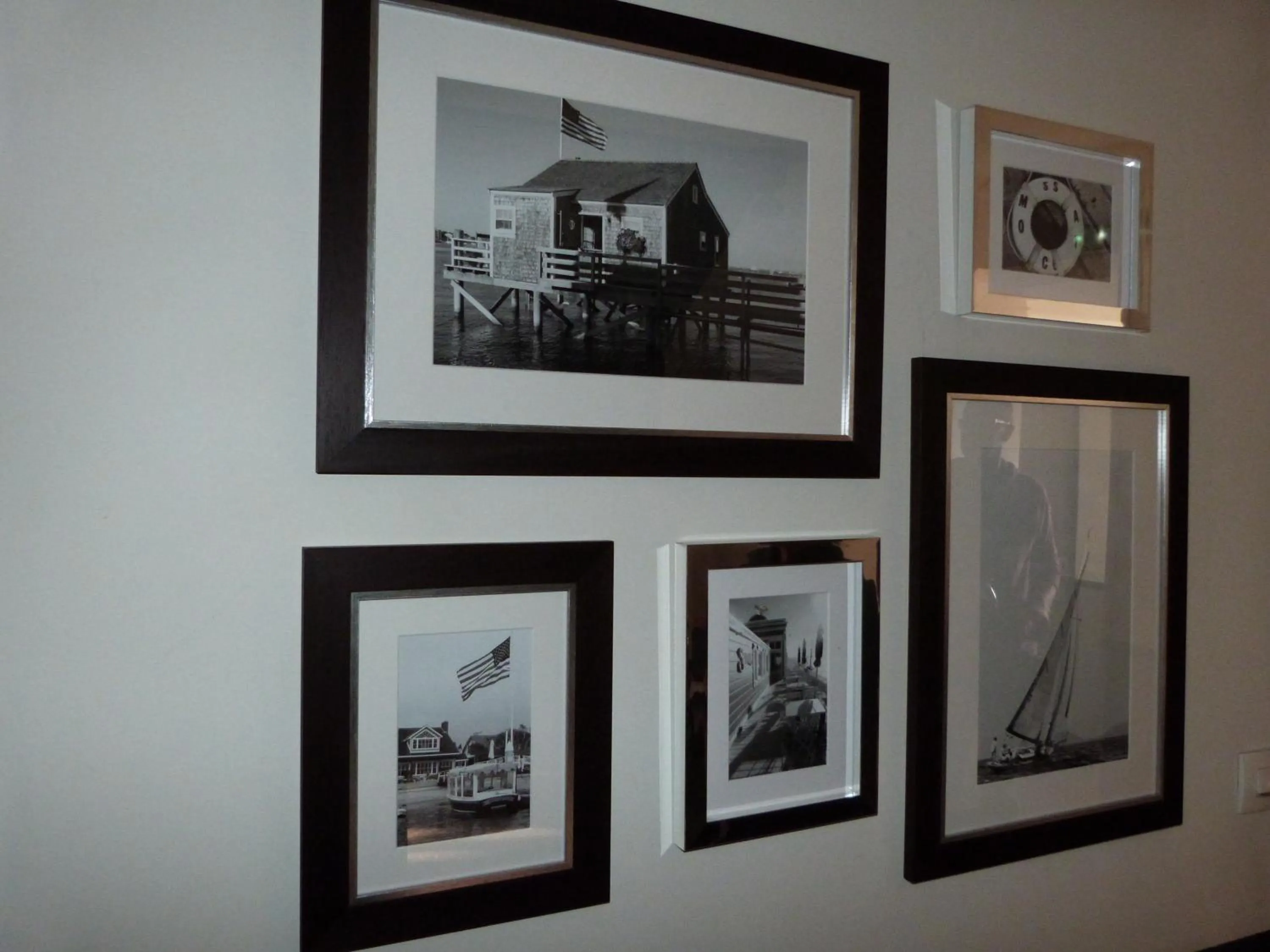 Decorative detail in Hotel Les Embruns