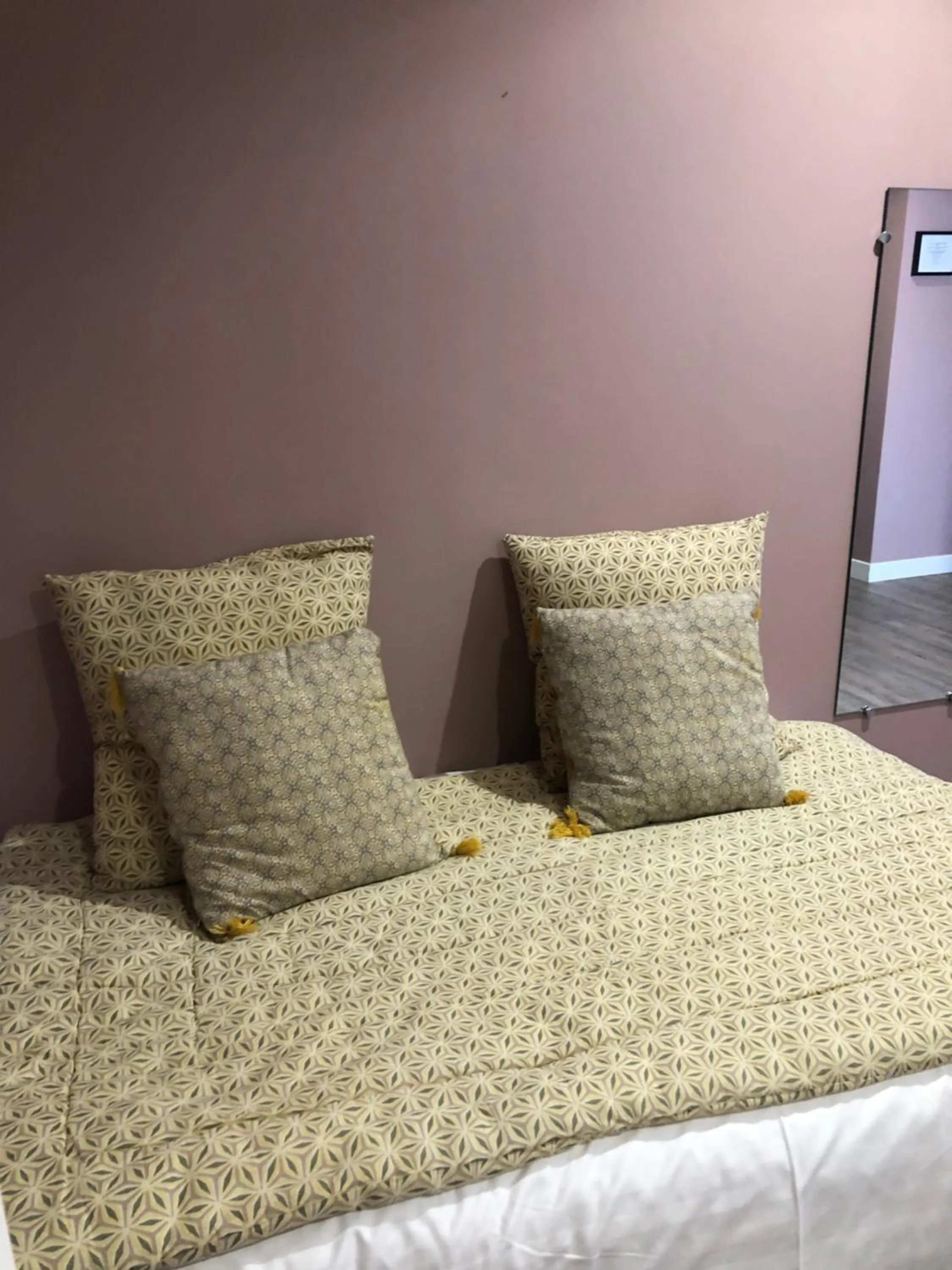 Decorative detail, Bed in Hotel Les Embruns