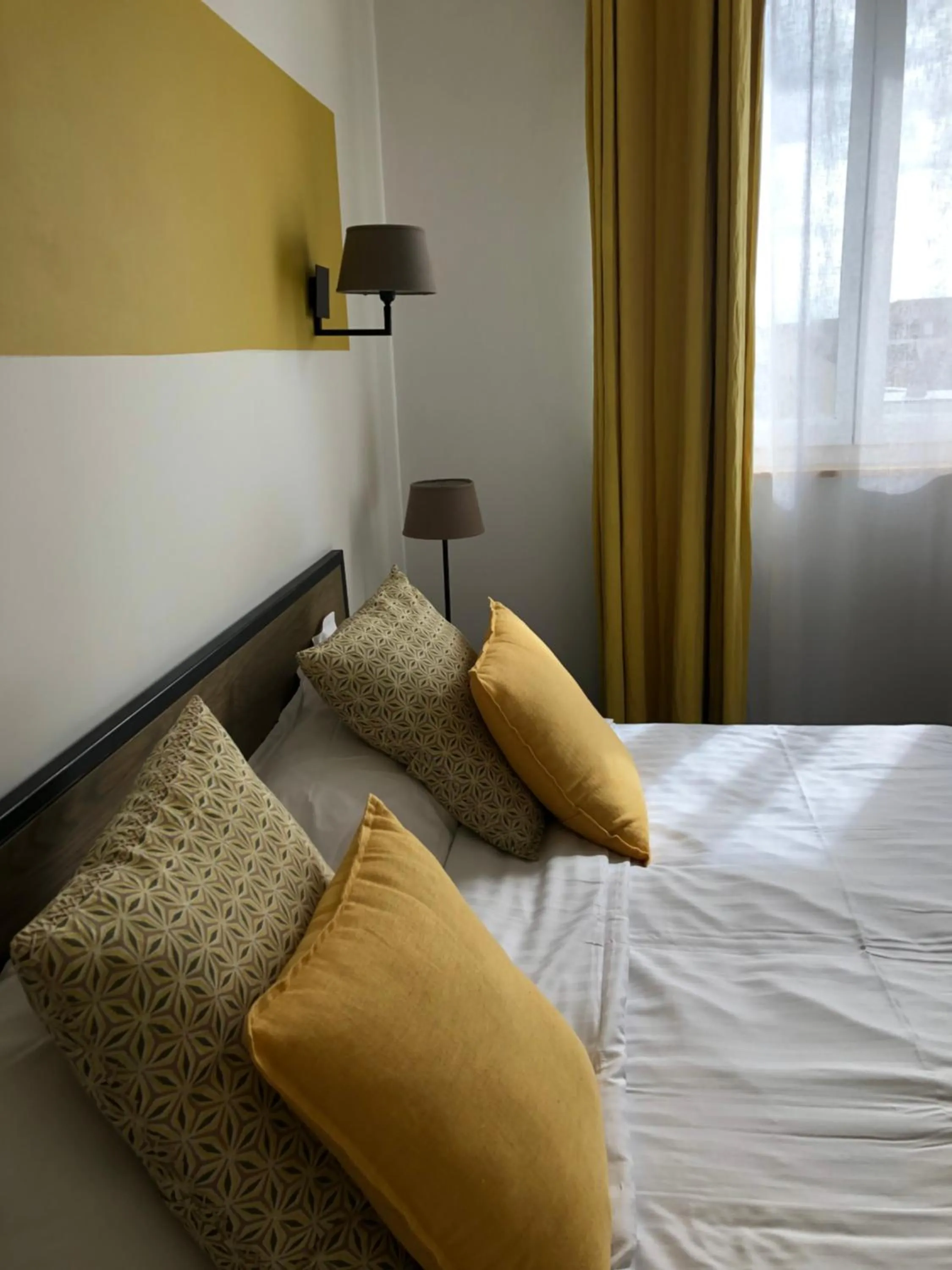 Bed in Hotel Les Embruns