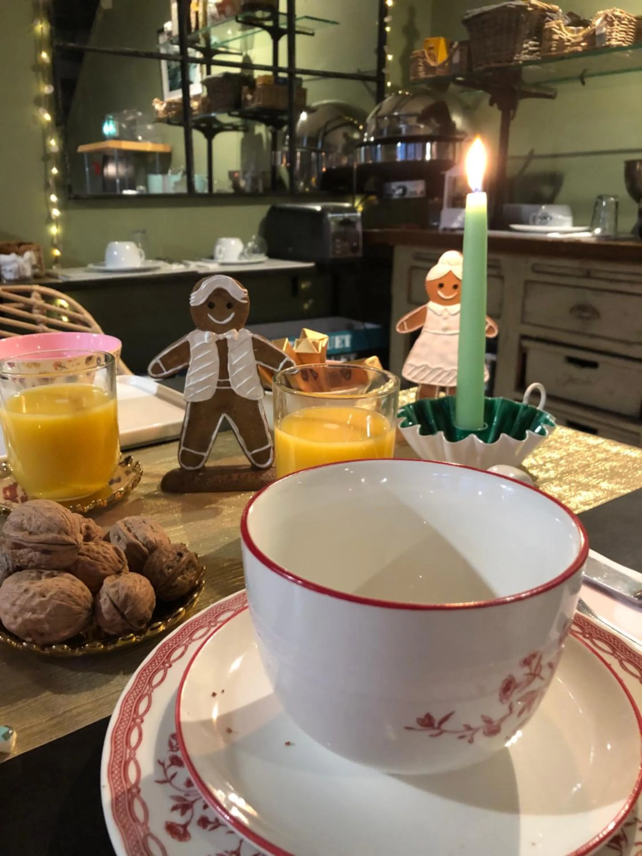 Breakfast in Hotel Les Embruns