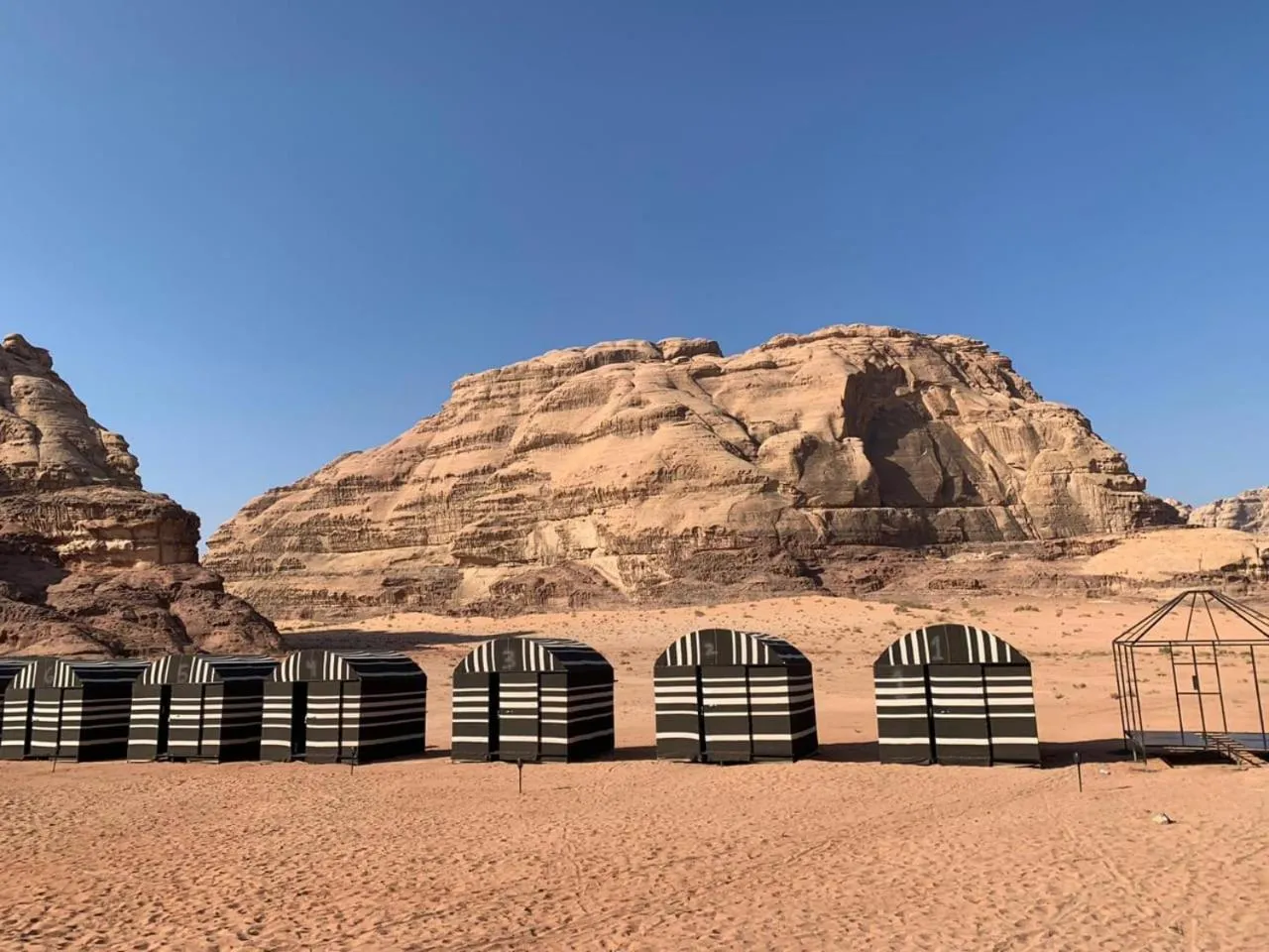 Neighbourhood in WadiRum Mobile Camp
