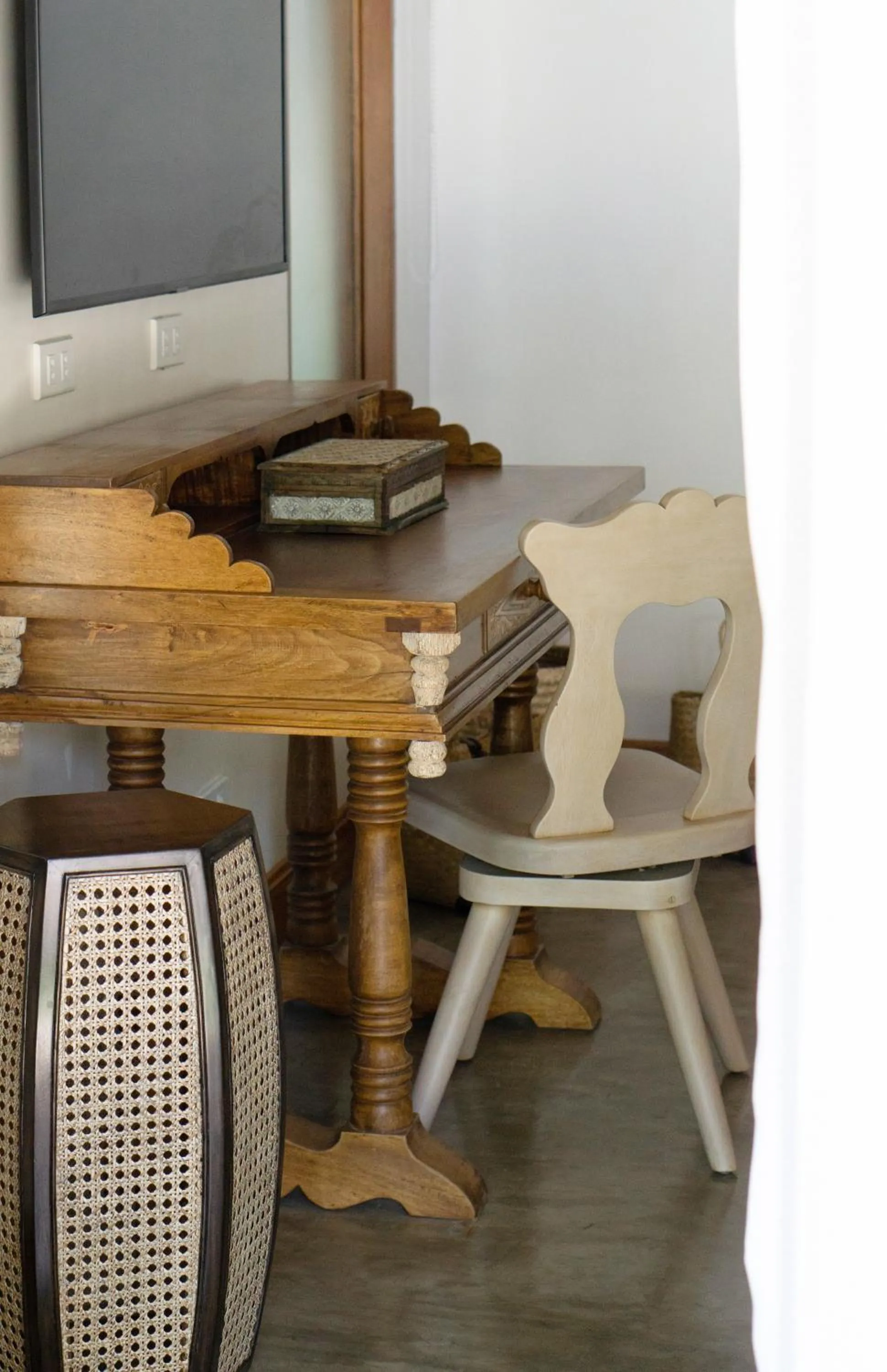 TV and multimedia in Las Palmas Villas and Casitas Siargao