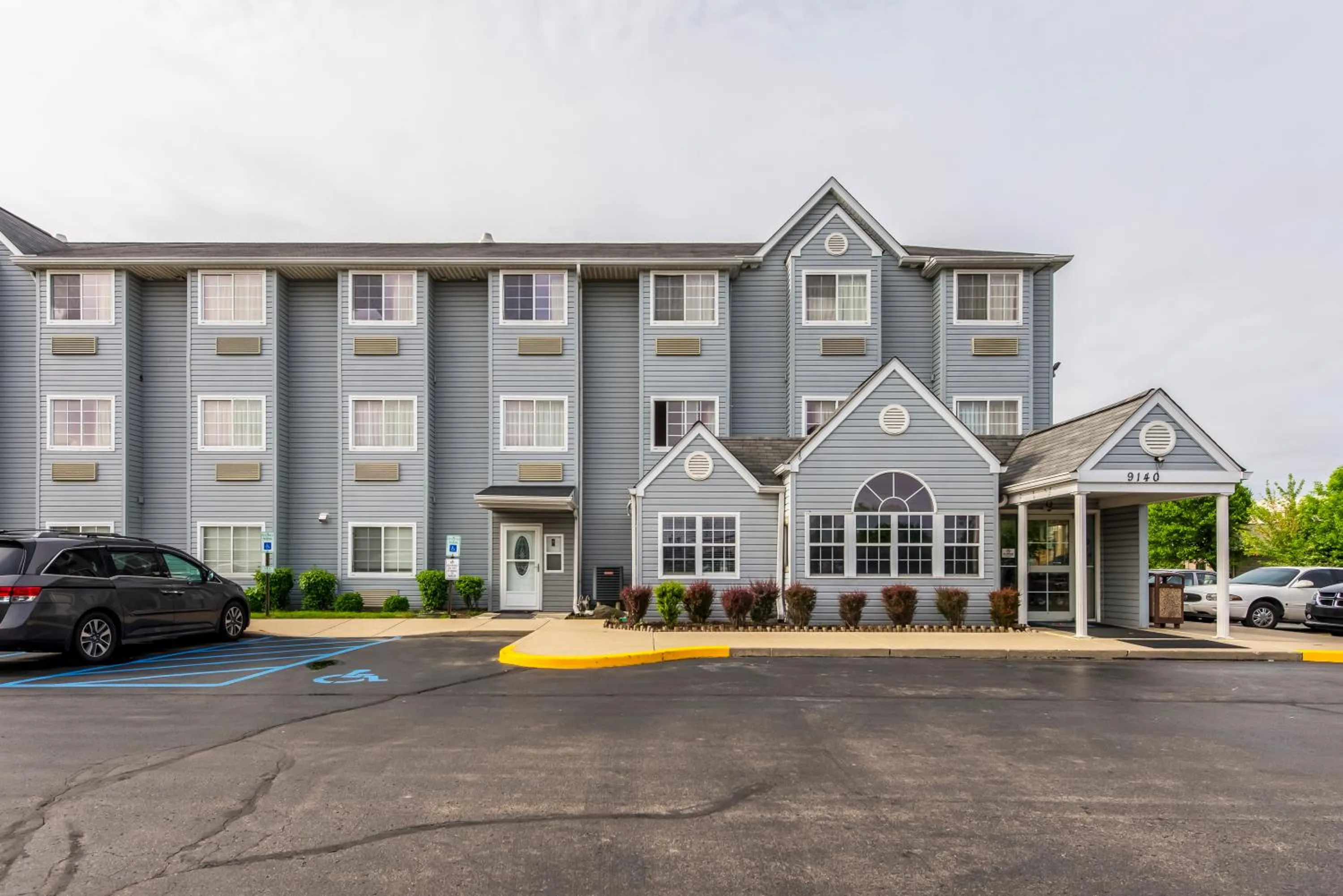 Property building in Motel 6 Indianapolis Carmel