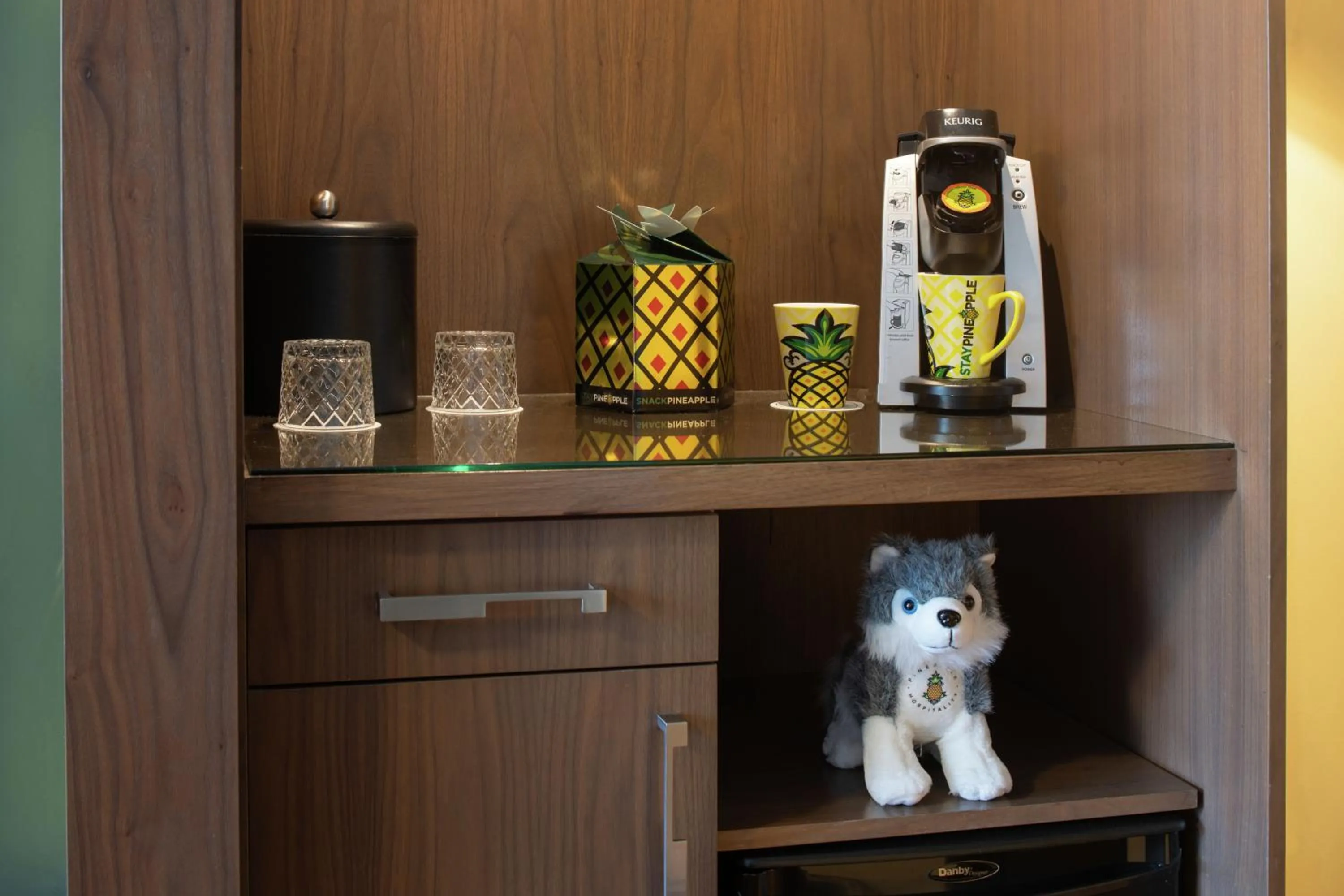 Coffee/tea facilities in Staypineapple, Hotel Rose, Downtown Portland