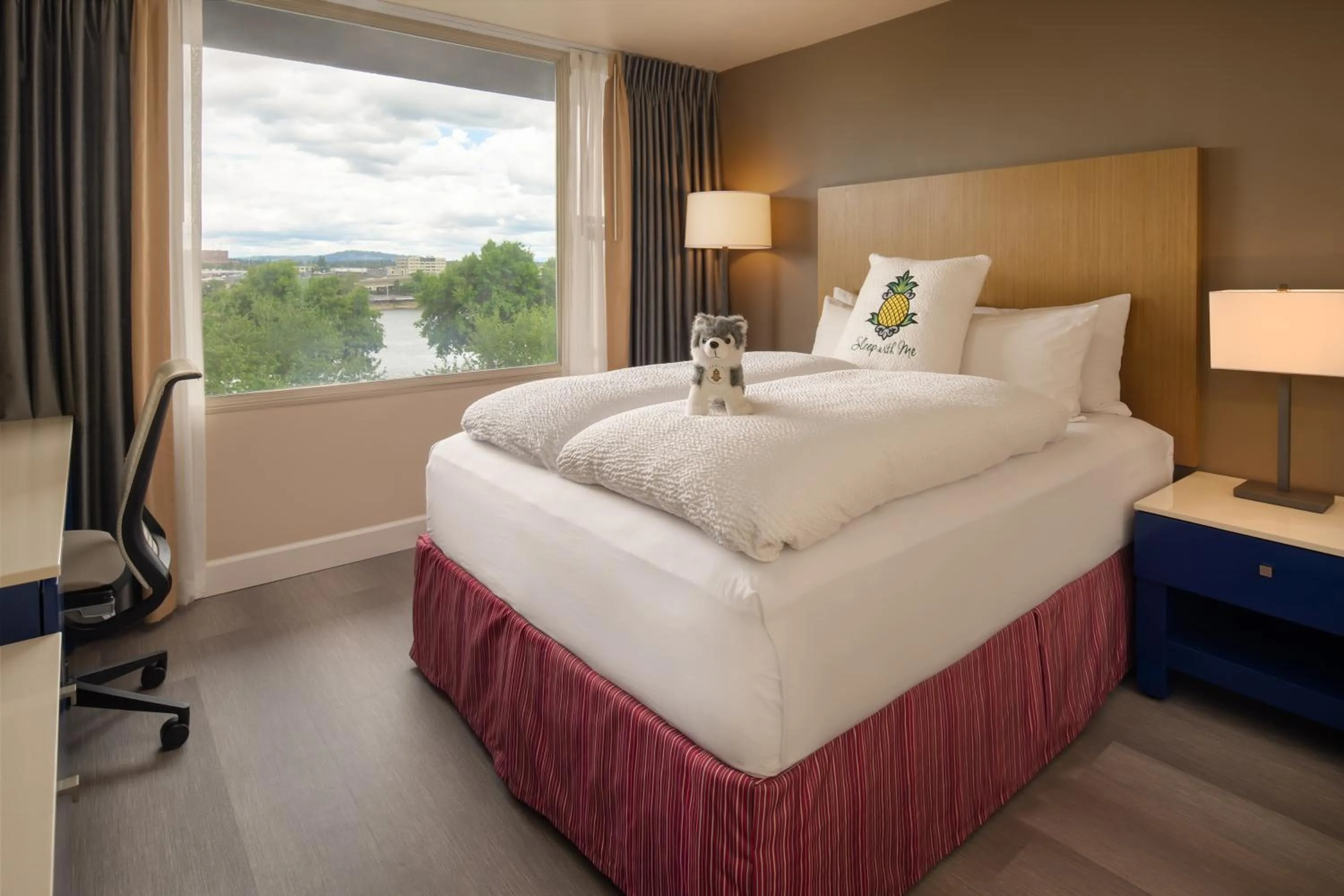 Bed in Staypineapple, Hotel Rose, Downtown Portland