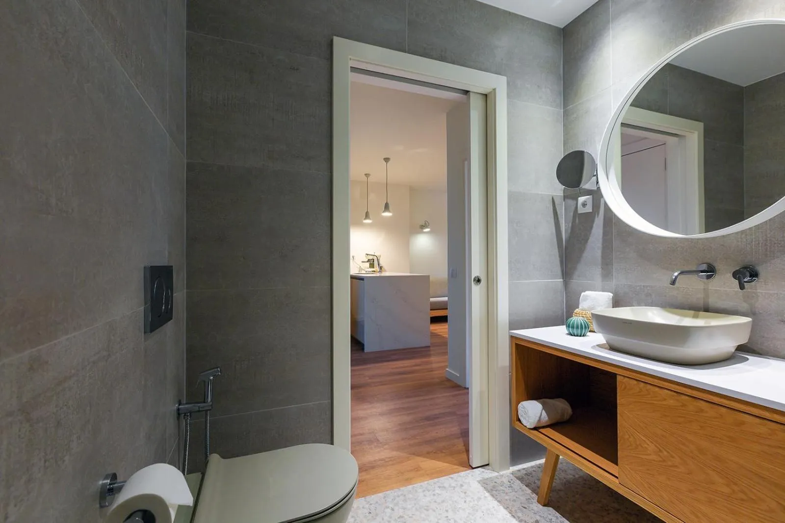 Shower in Three House Hotel