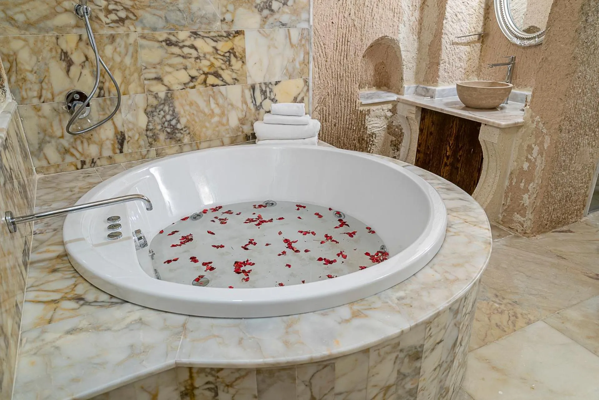 Spa and wellness centre/facilities in Zeydem Suites