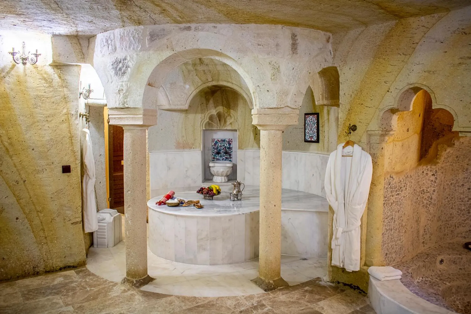 Sauna in Zeydem Suites