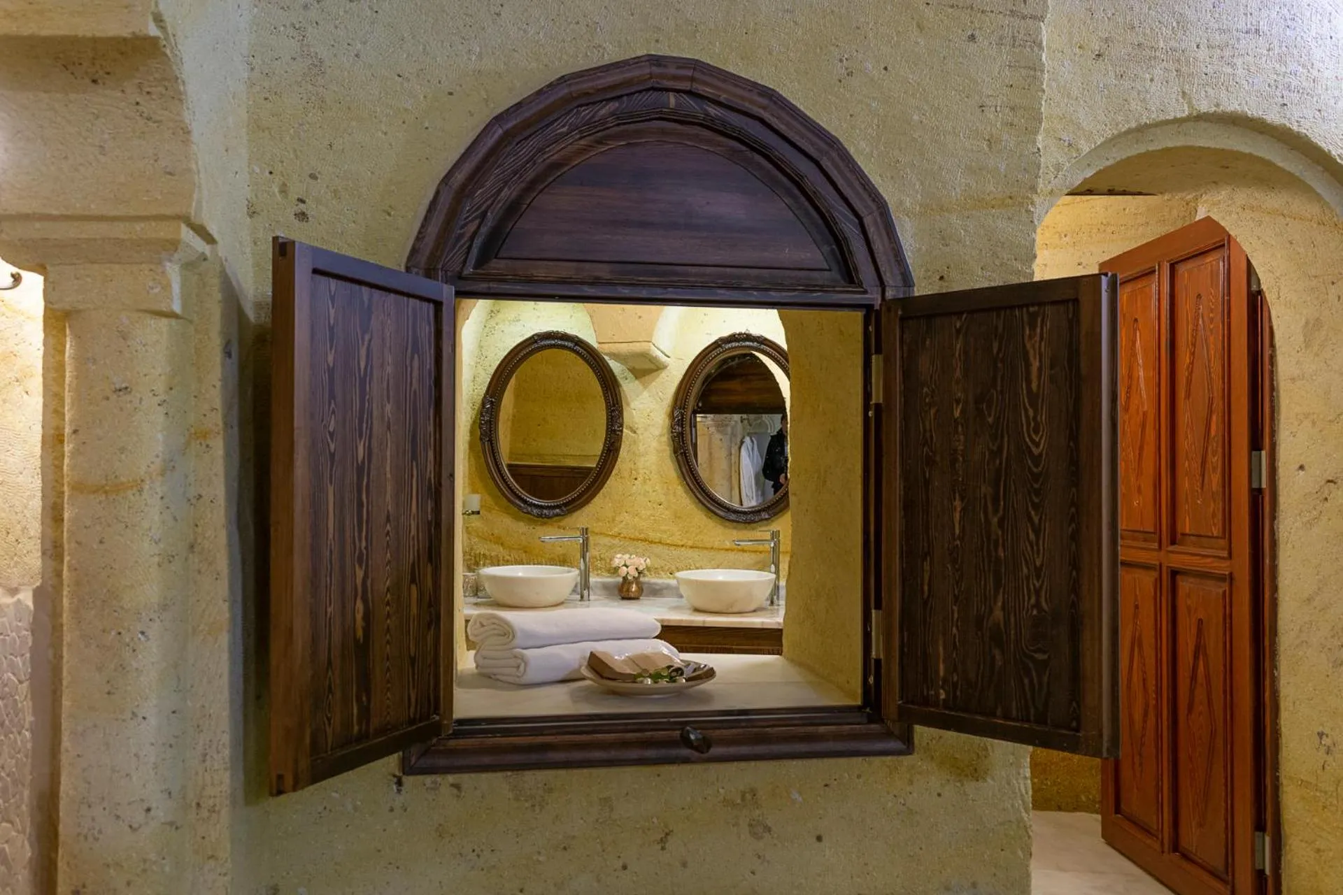 Toilet in Zeydem Suites