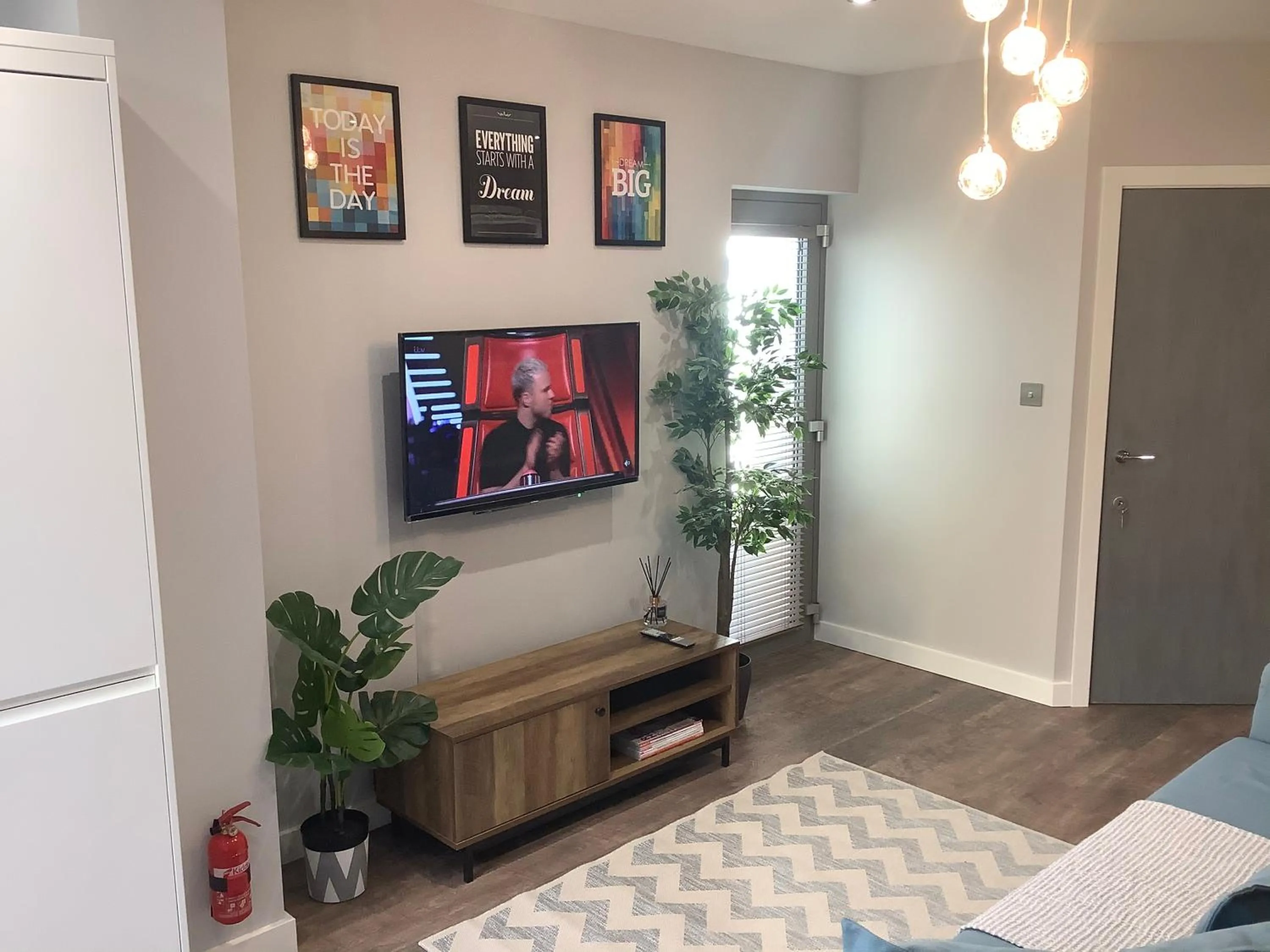 TV and multimedia in Carolyn’s Place