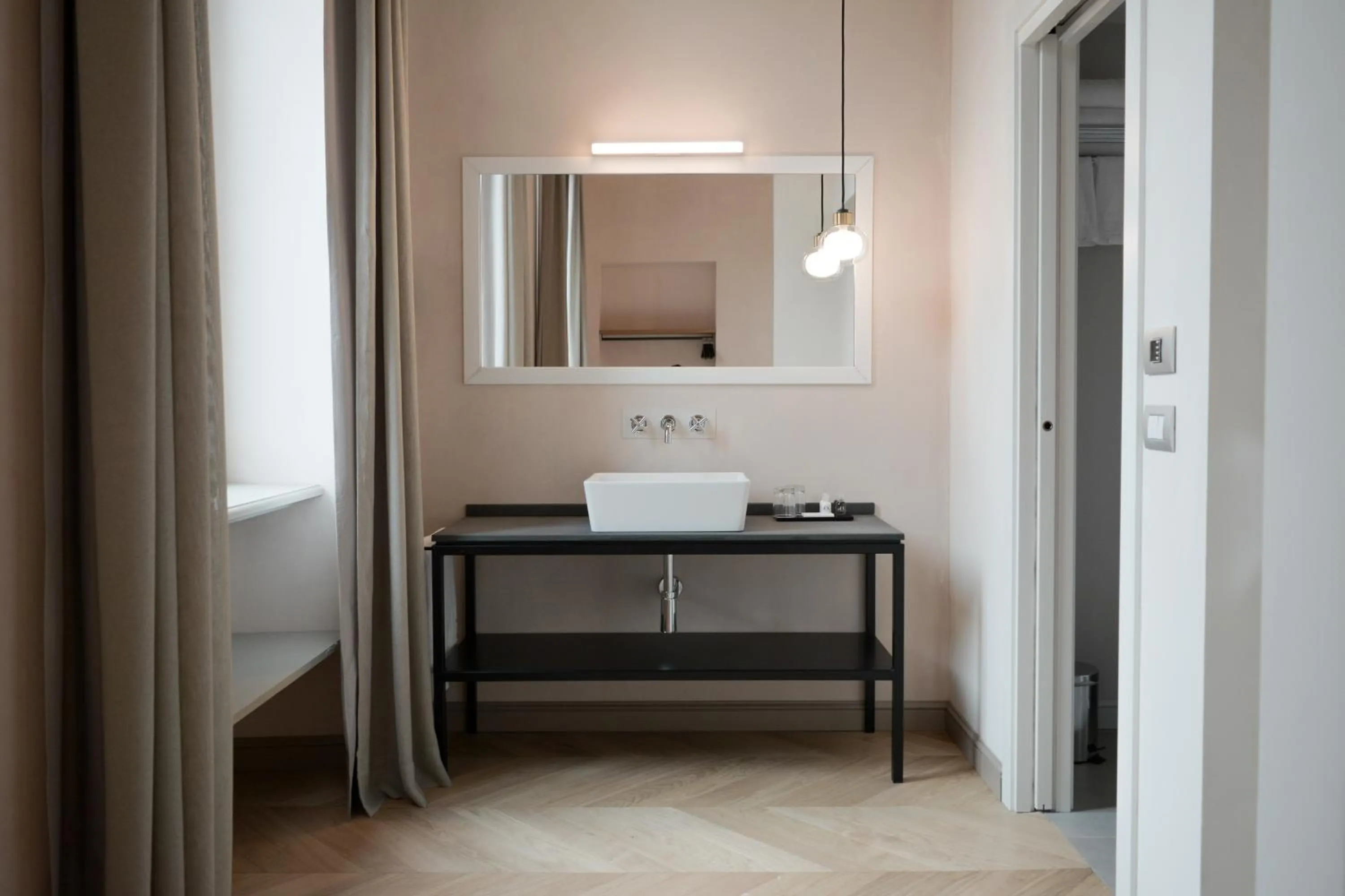 Bathroom in Opera35 Boutique Hotel