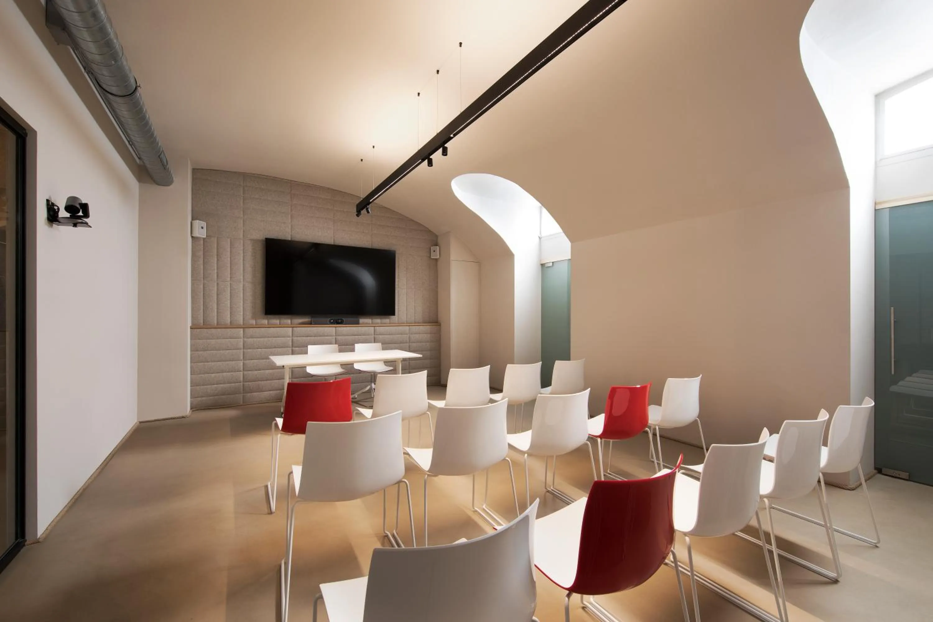 Meeting/conference room in Opera35 Boutique Hotel