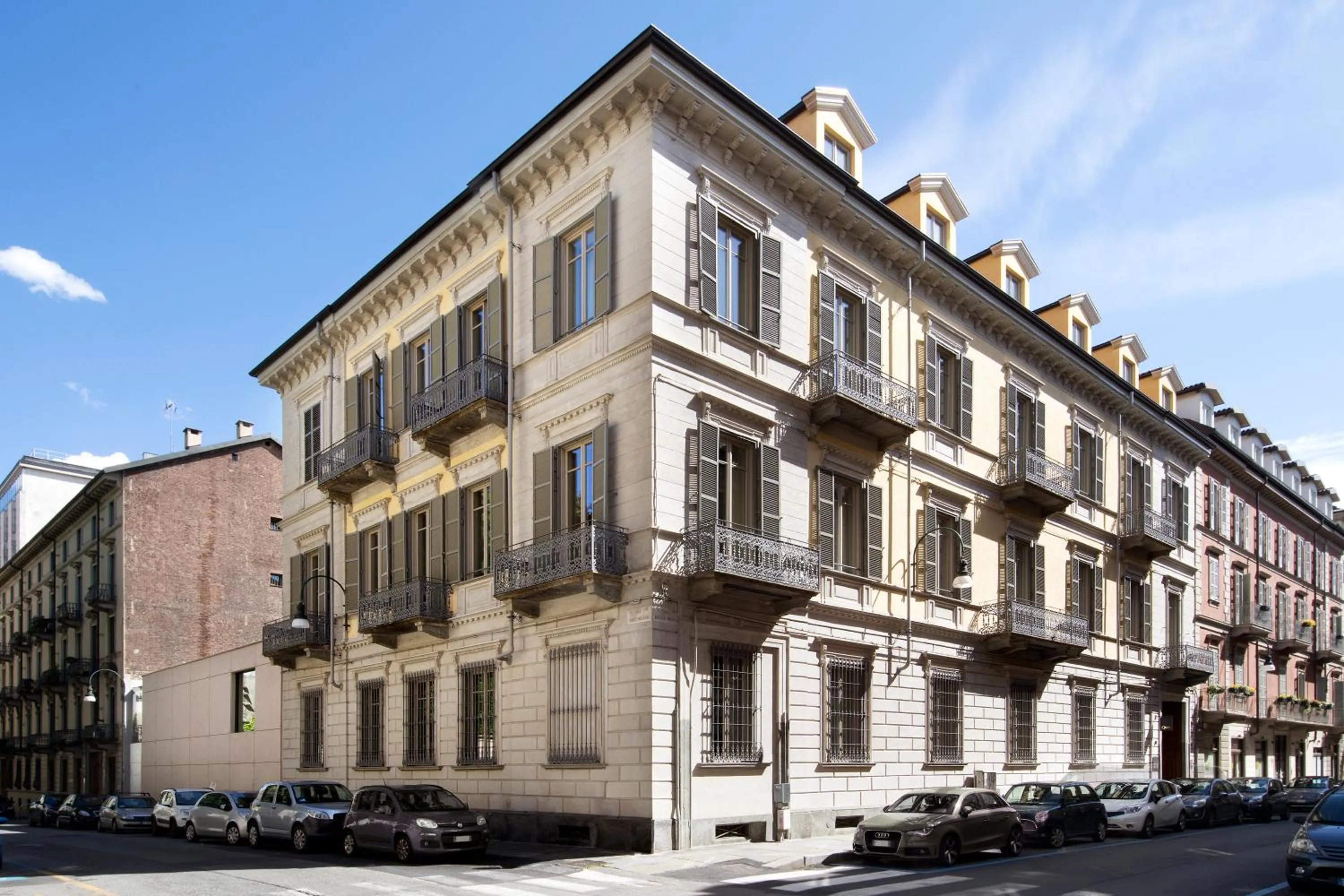 Property building in Opera35 Boutique Hotel