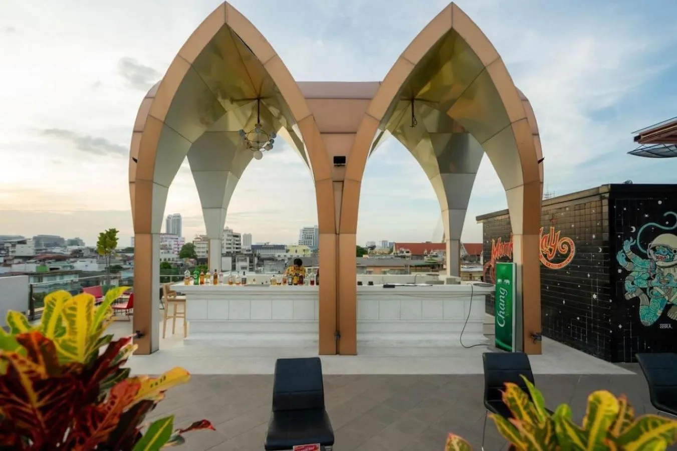 Lounge or bar in 4 Monkeys Hotel