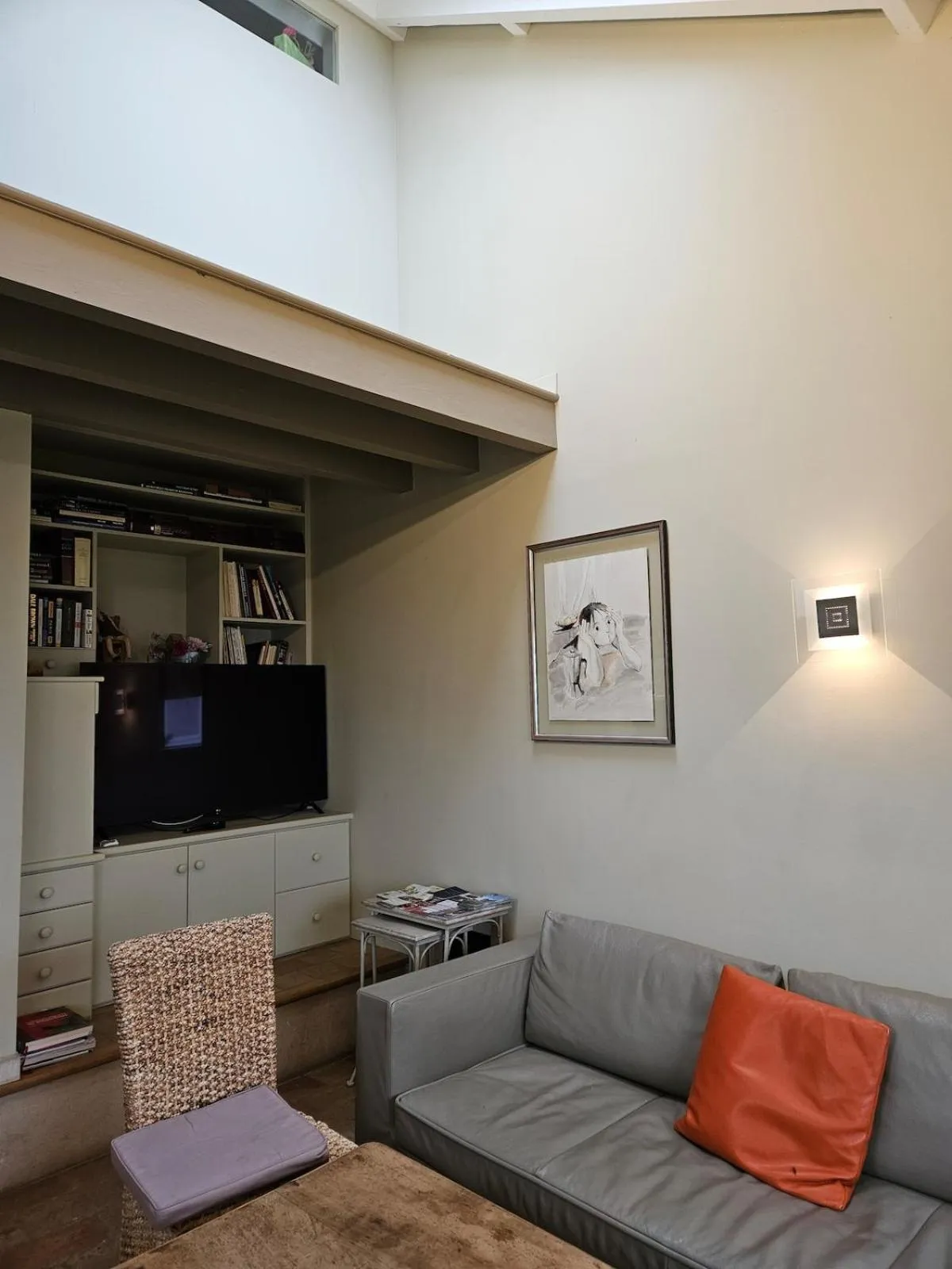 TV and multimedia in La Terre d'Or