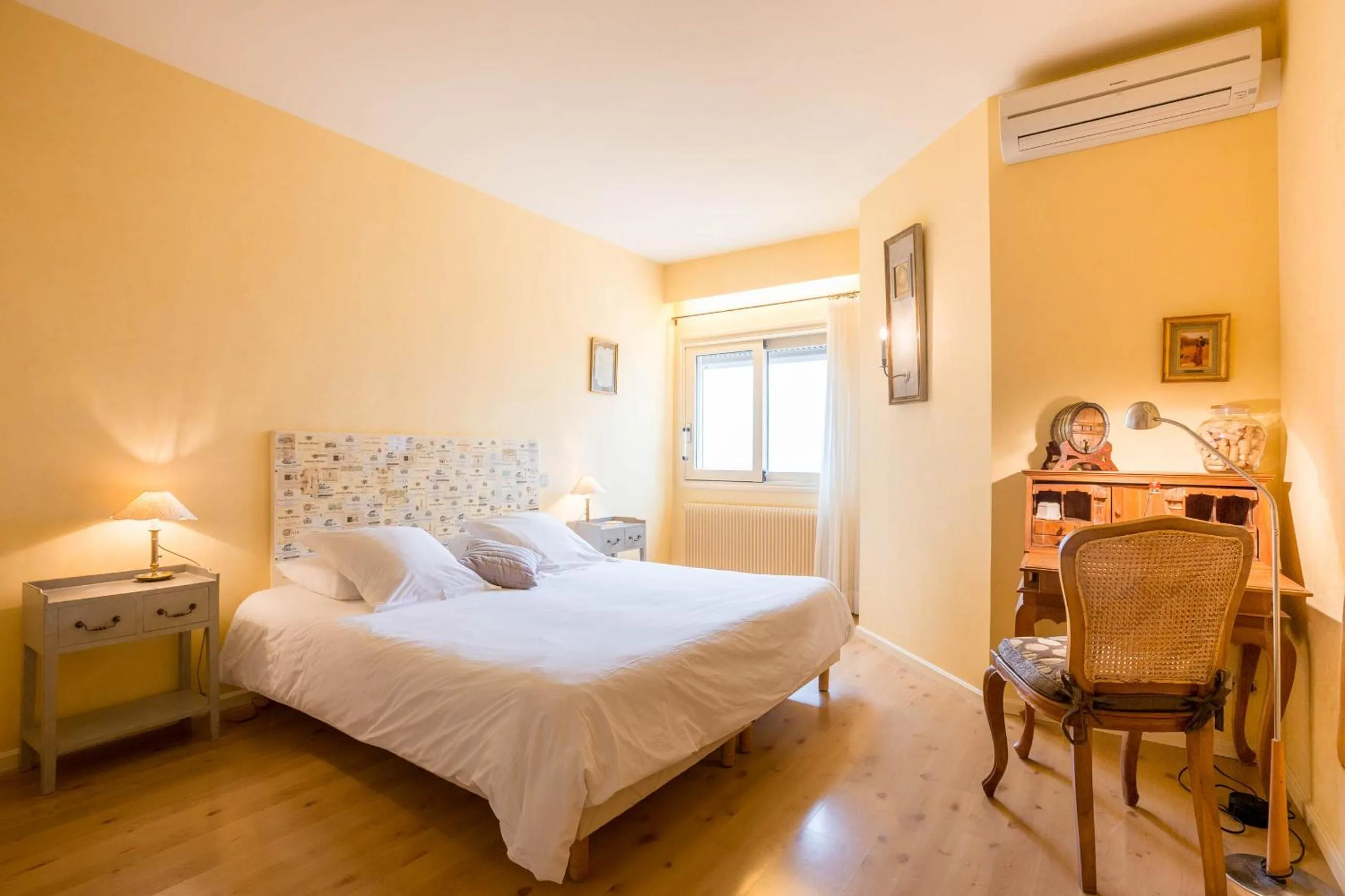 Bedroom, Bed in La Terre d'Or