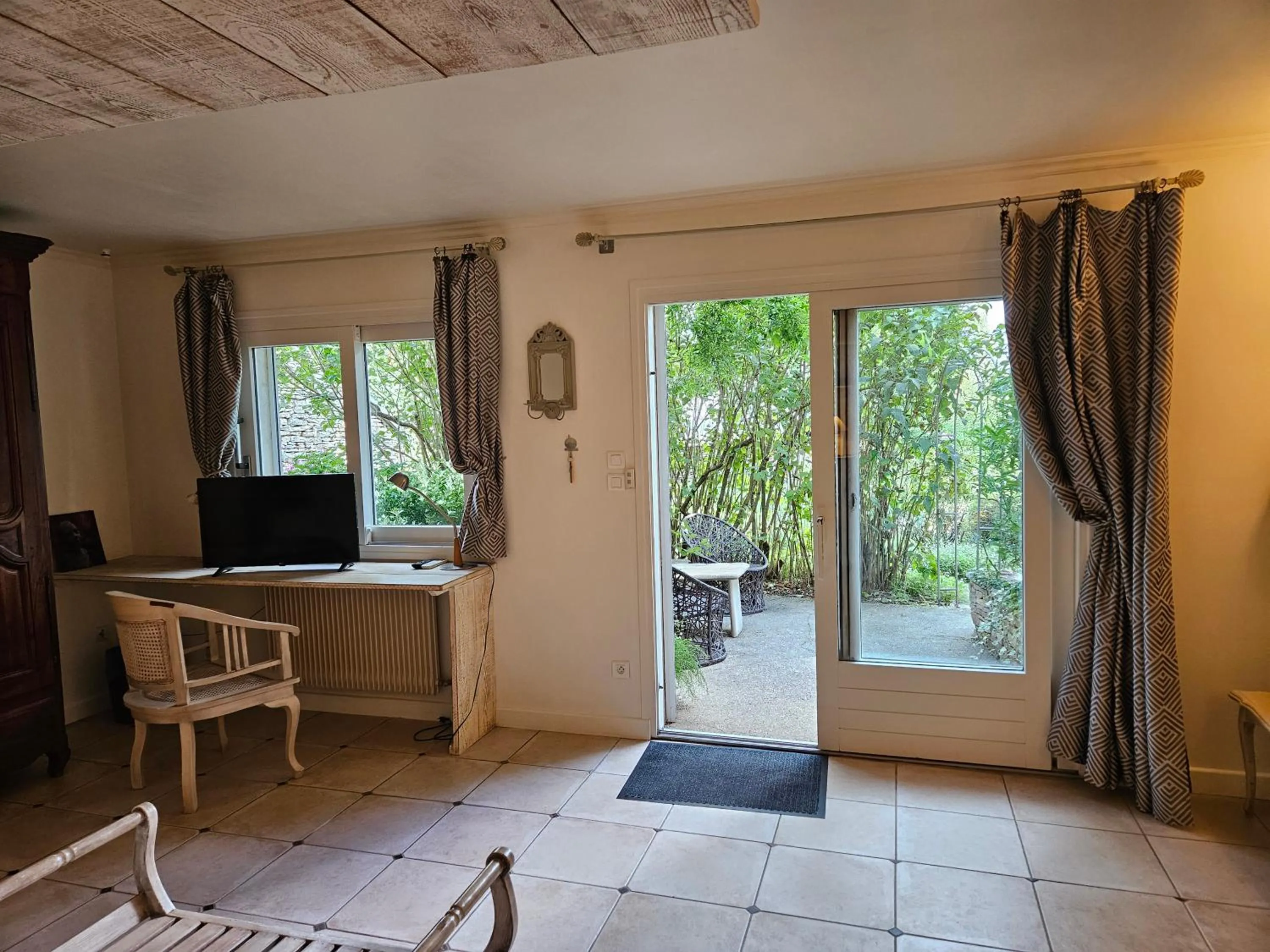 Garden in La Terre d'Or