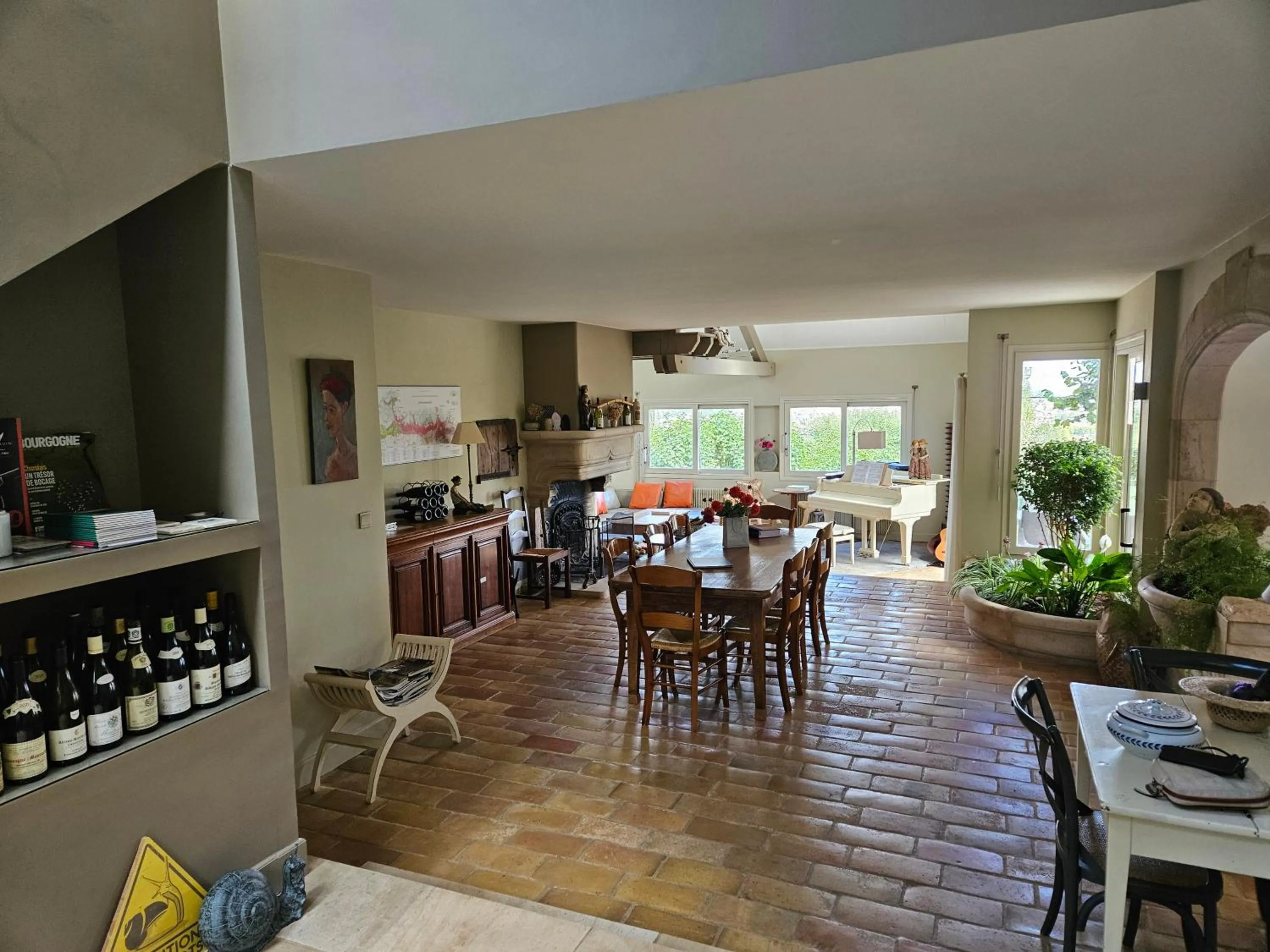 Property building in La Terre d'Or