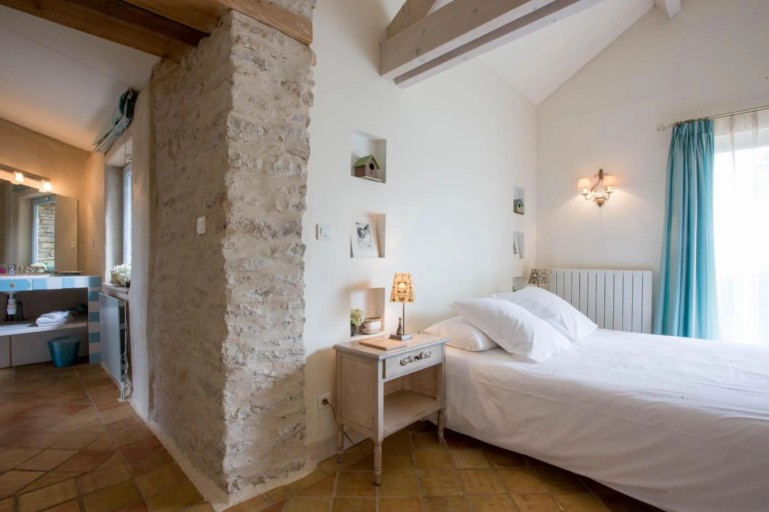 Bedroom, Bed in La Terre d'Or