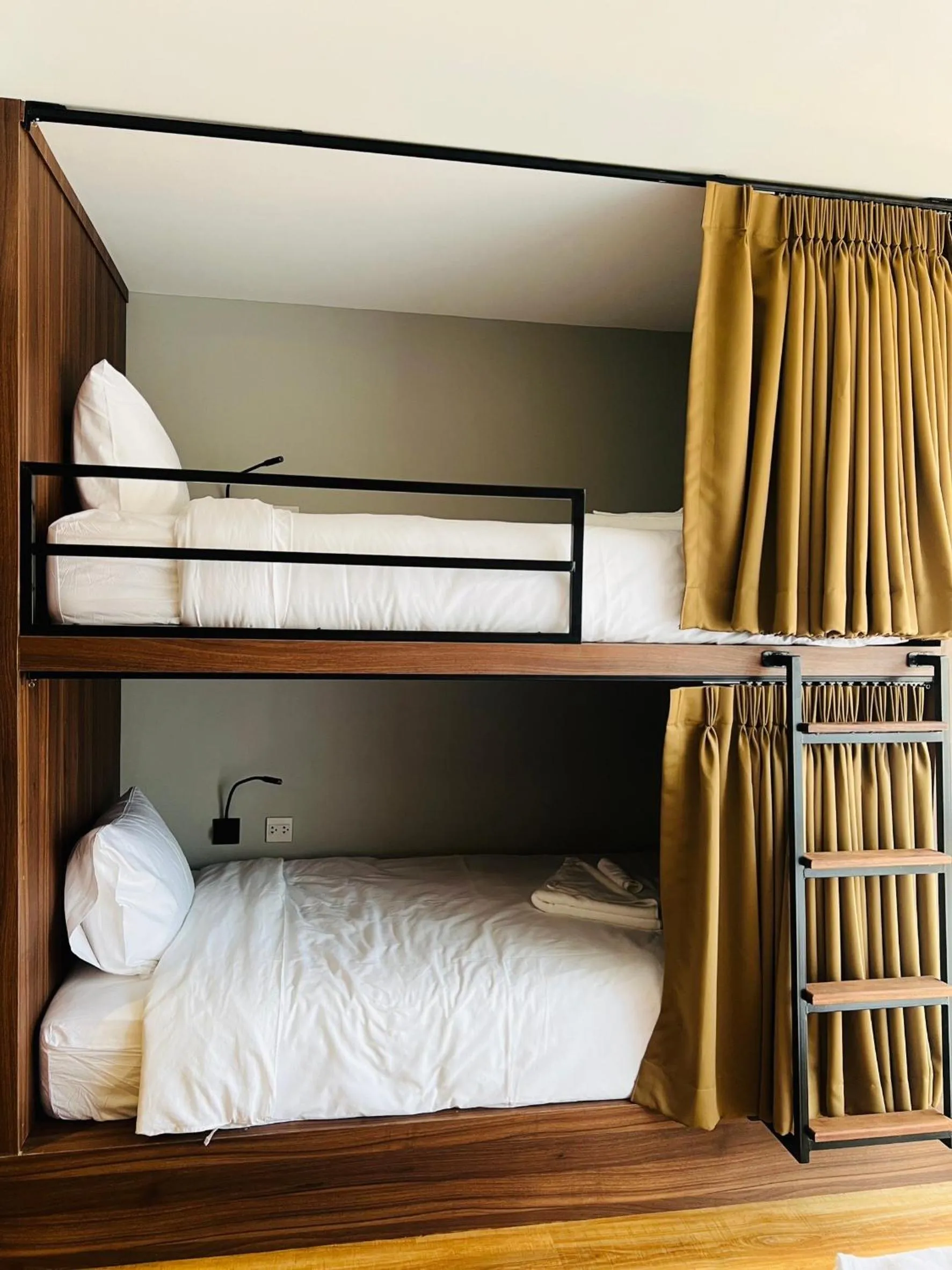 Bedroom, Bed in Woodstory Boutique Hotel