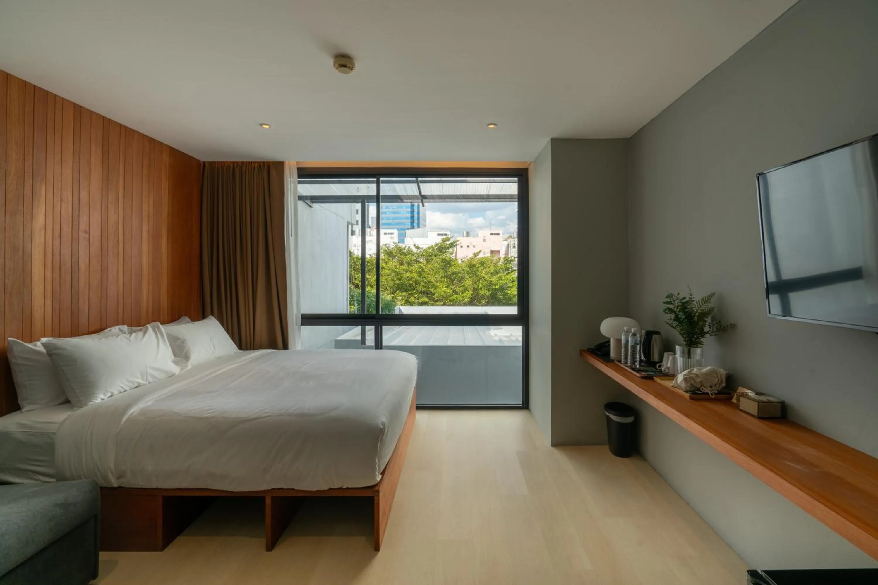 Bedroom, Bed in Woodstory Boutique Hotel