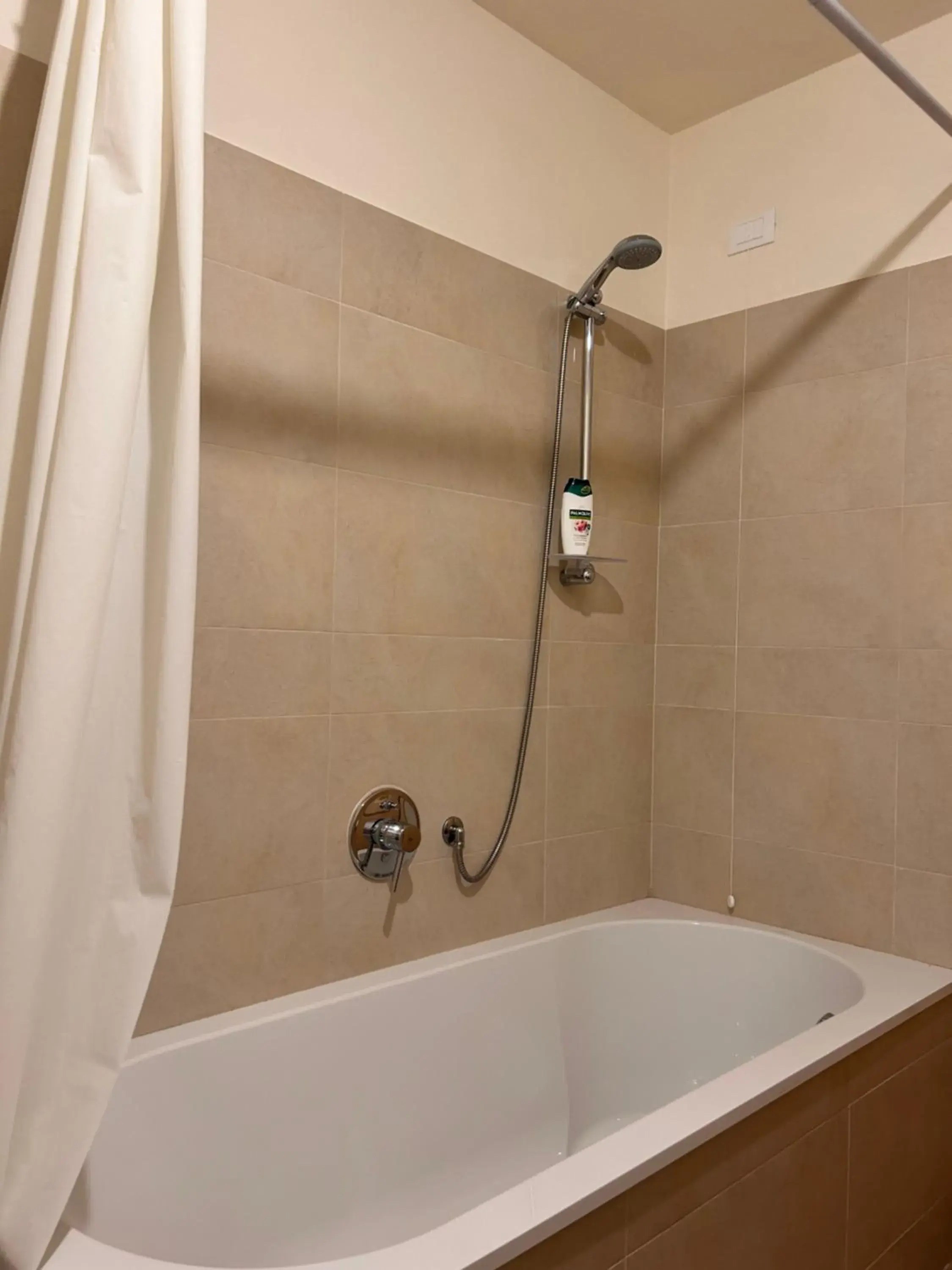 Twin Room - single occupancy in B&B Lupin View Twin Room - single occupancy in B&B Lupin View