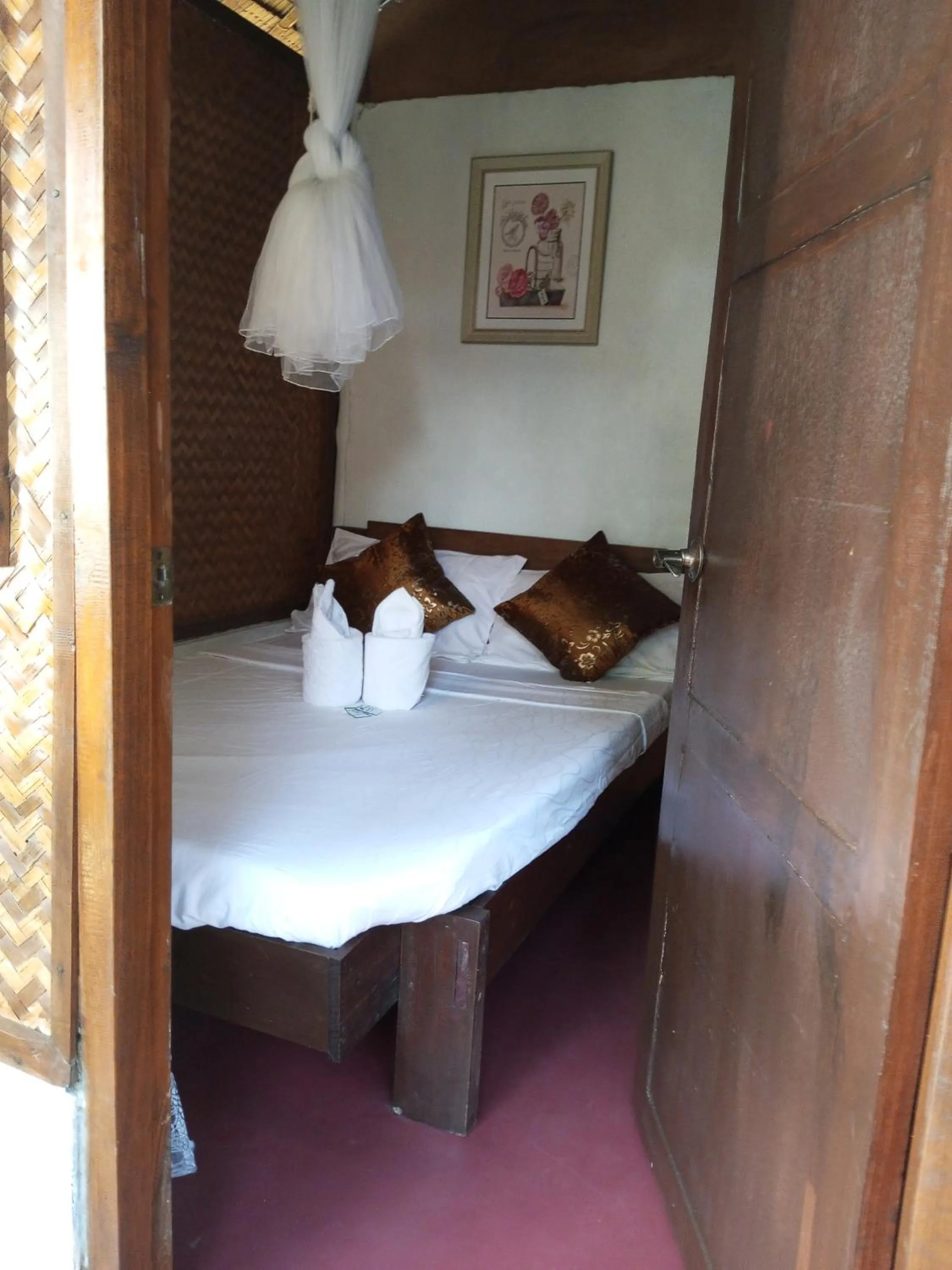Bed in Zhaya's Beach & Cottages