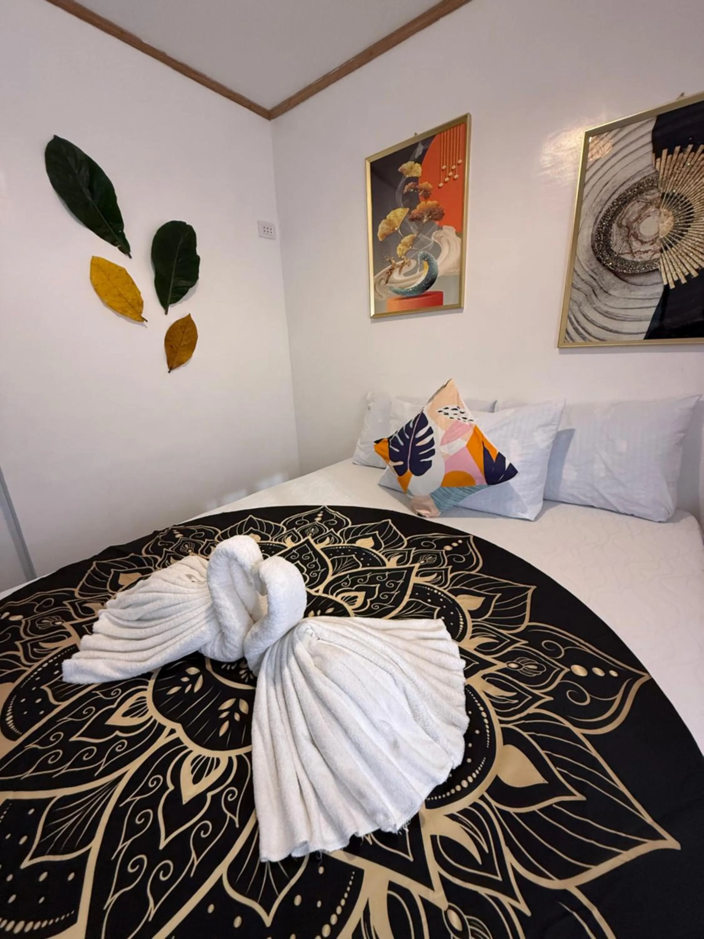 Bed in Zhaya's Beach & Cottages