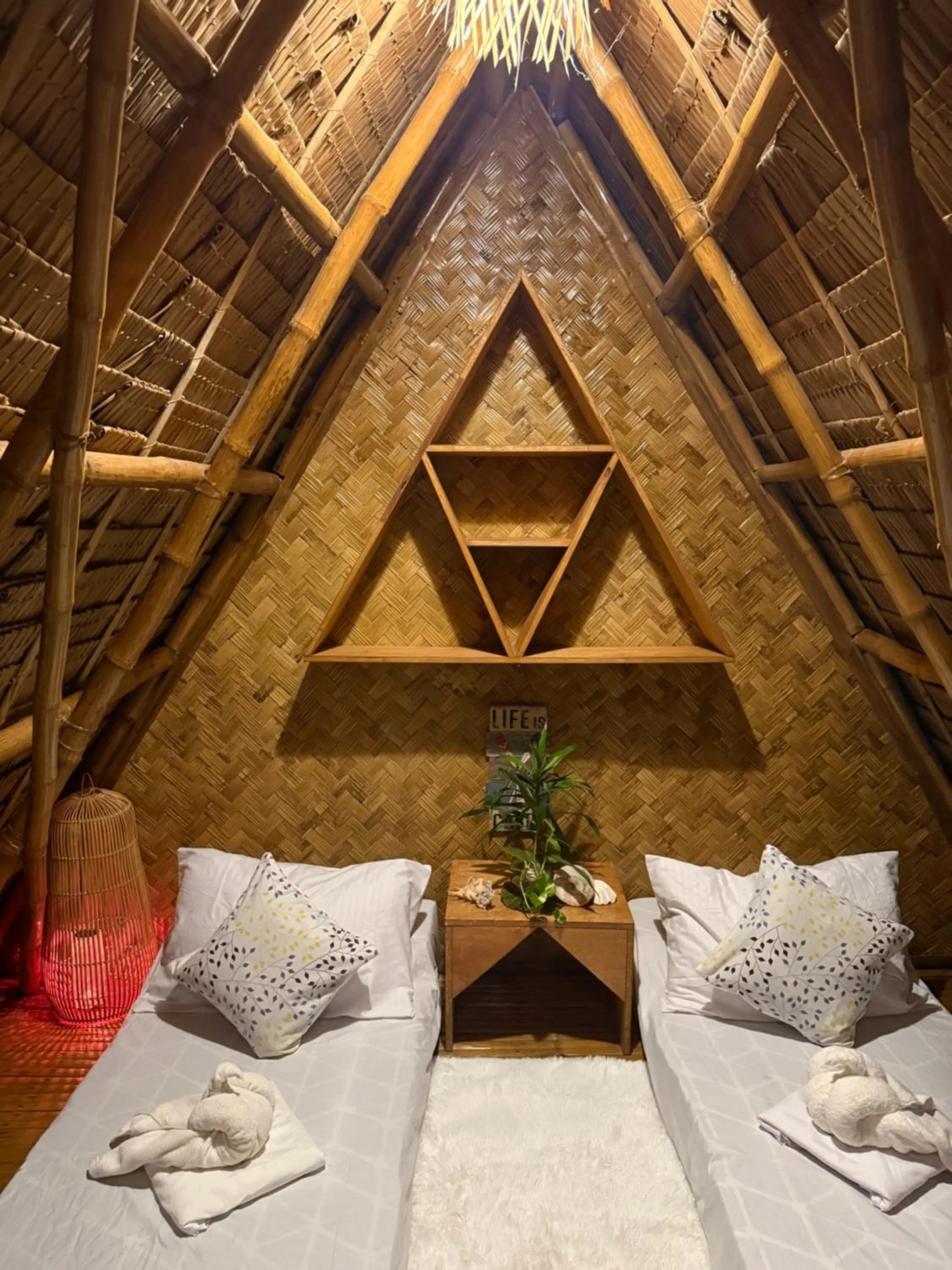 Bed in Zhaya's Beach & Cottages