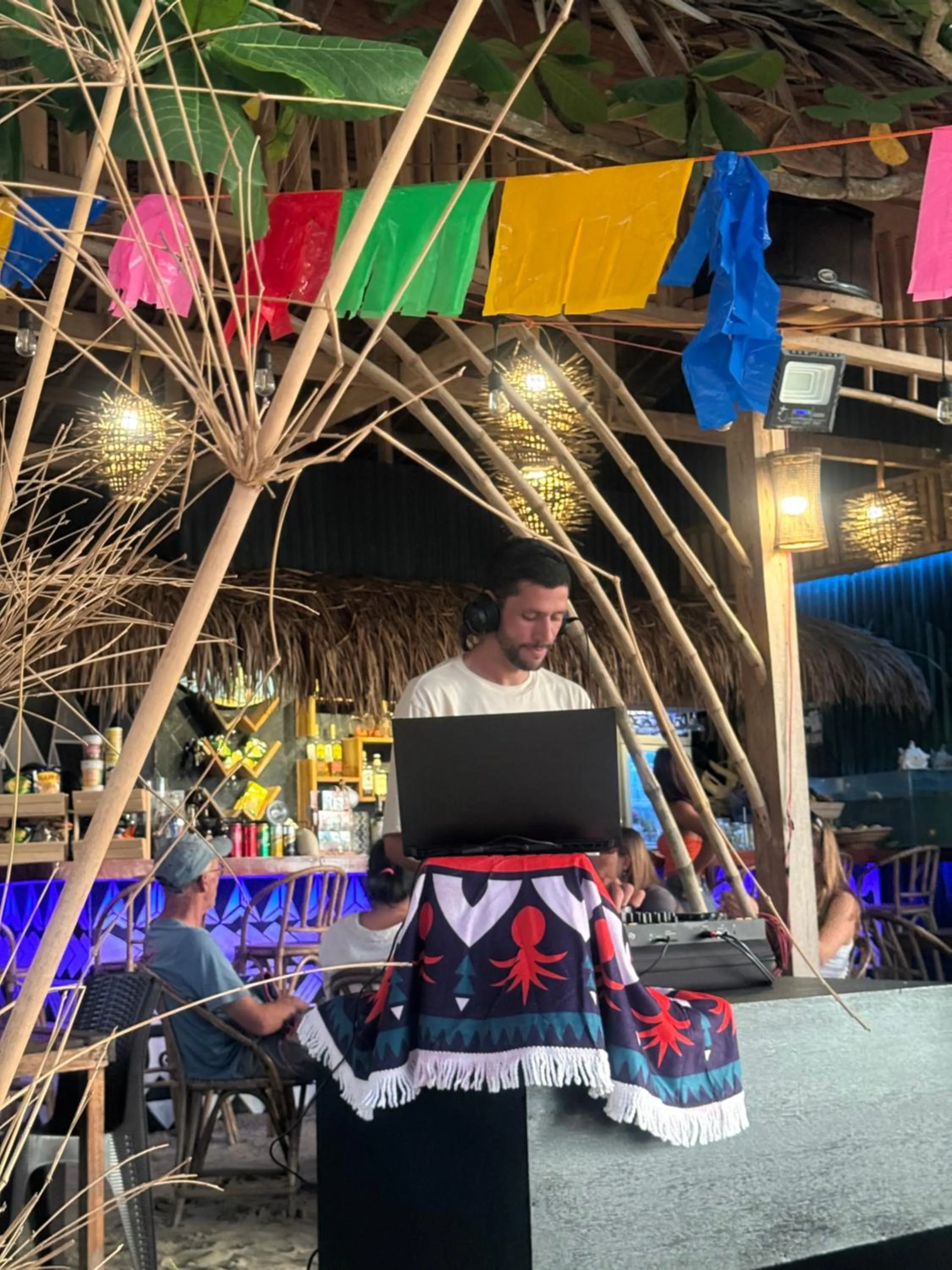 Zhaya's Beach & Cottages