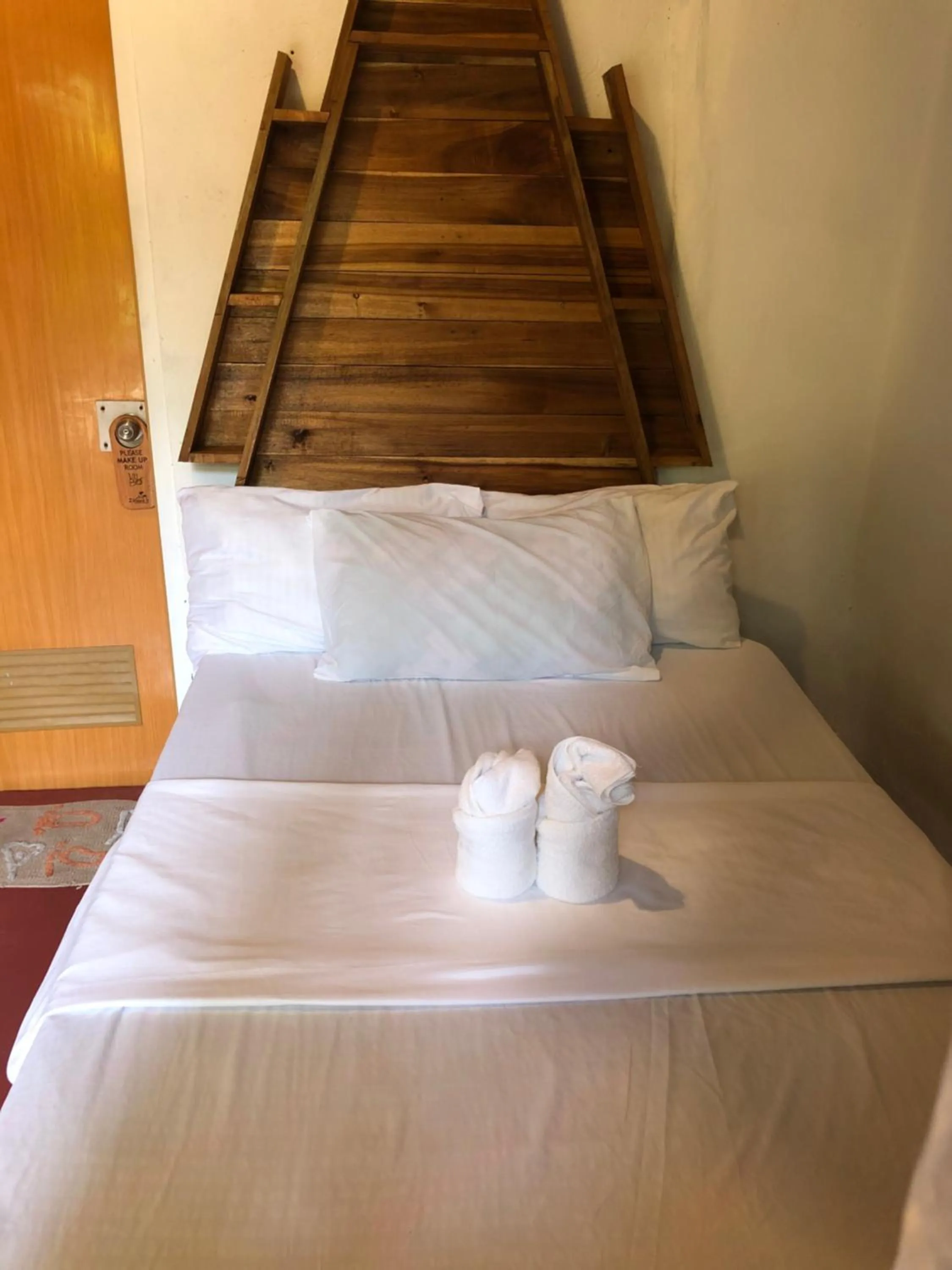 Bed in Zhaya's Beach & Cottages