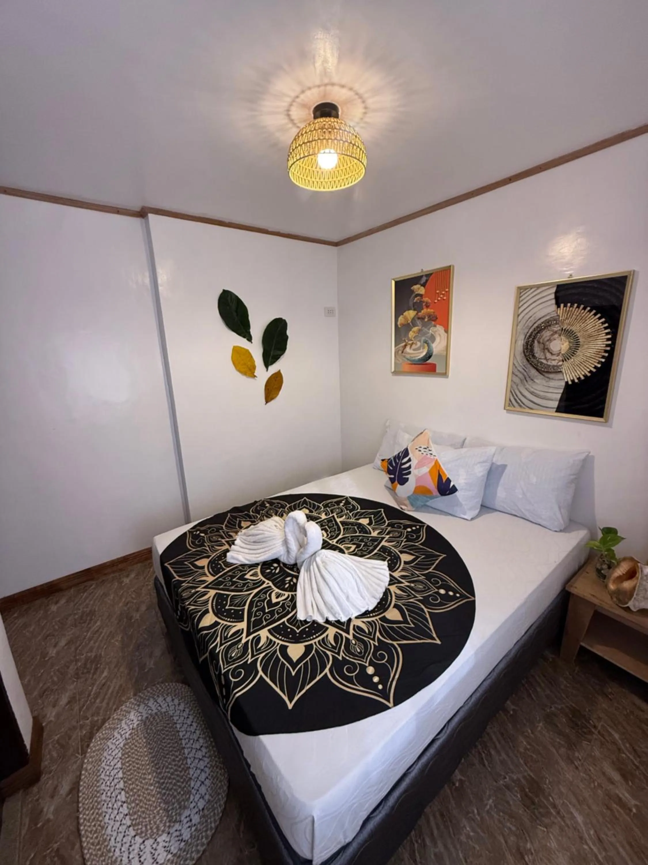 Bed in Zhaya's Beach & Cottages